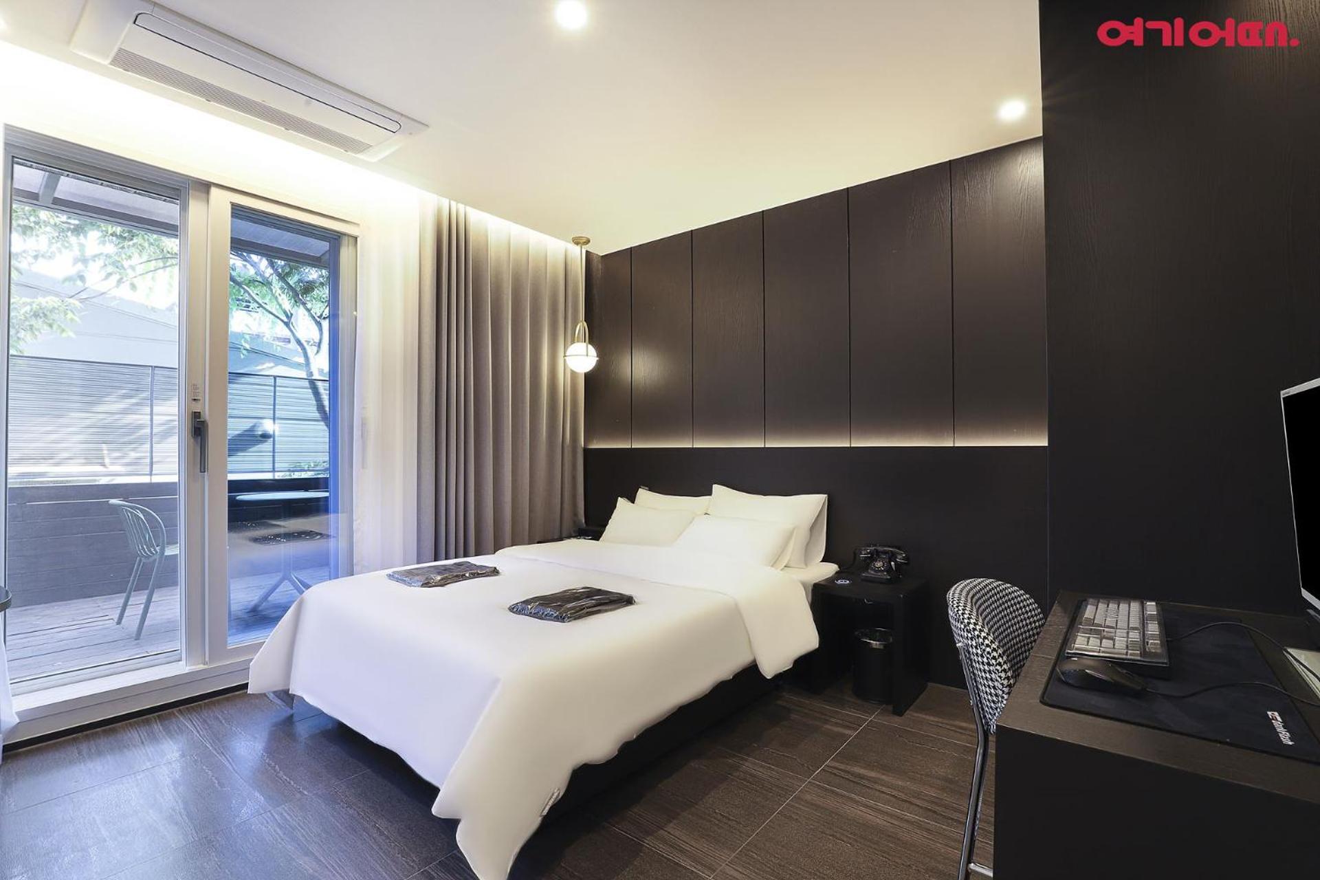 Double Room with Terrace photo 2