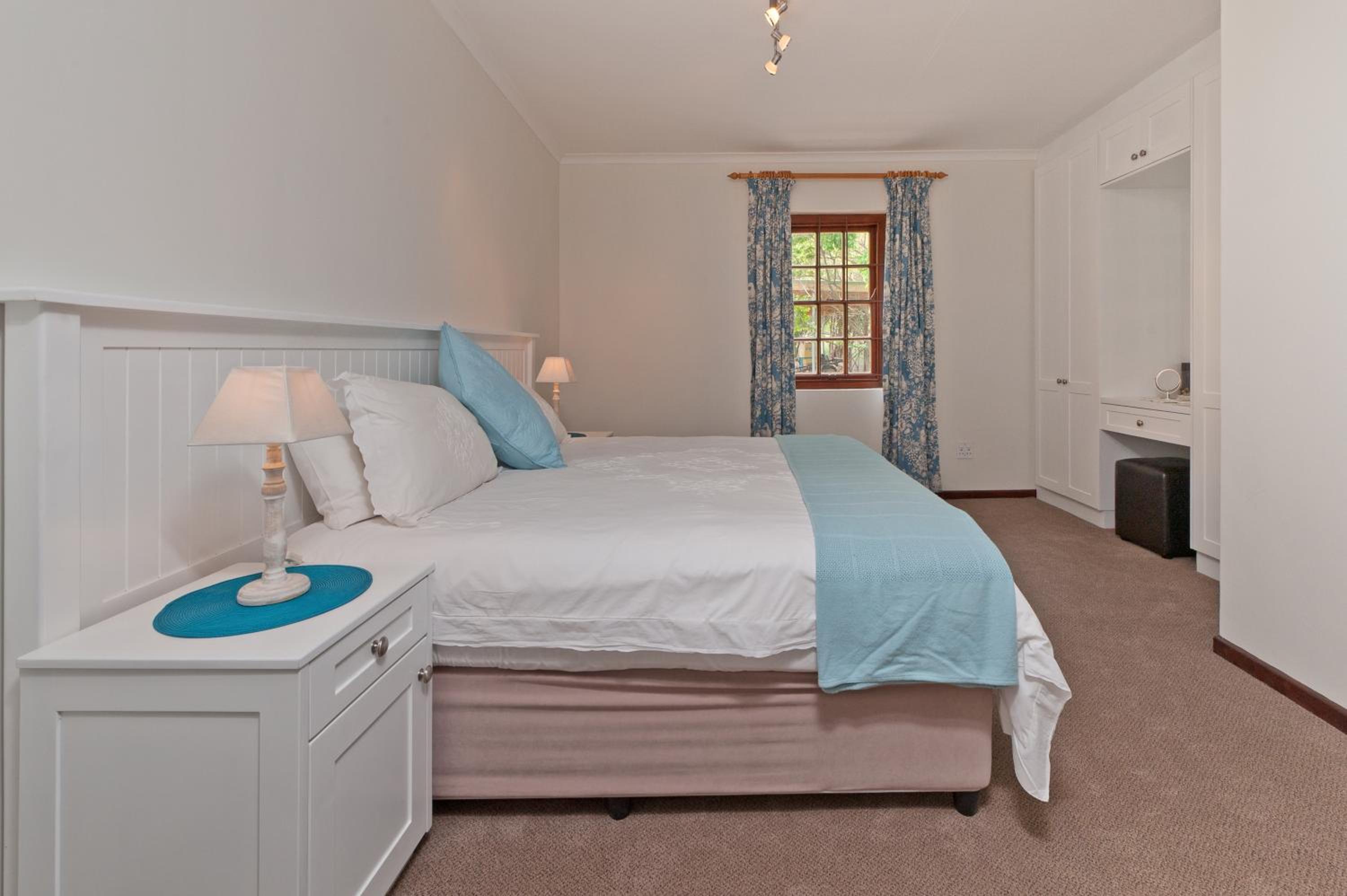Two Bedroom Cottage with Shower