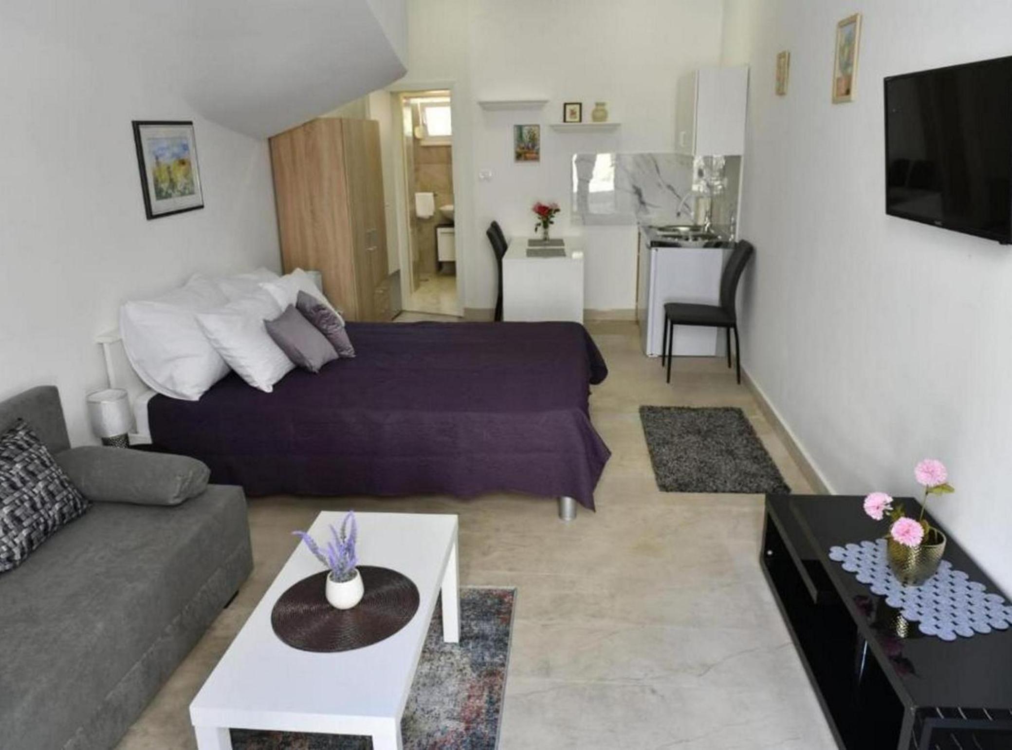 Studio Apartments photo 1