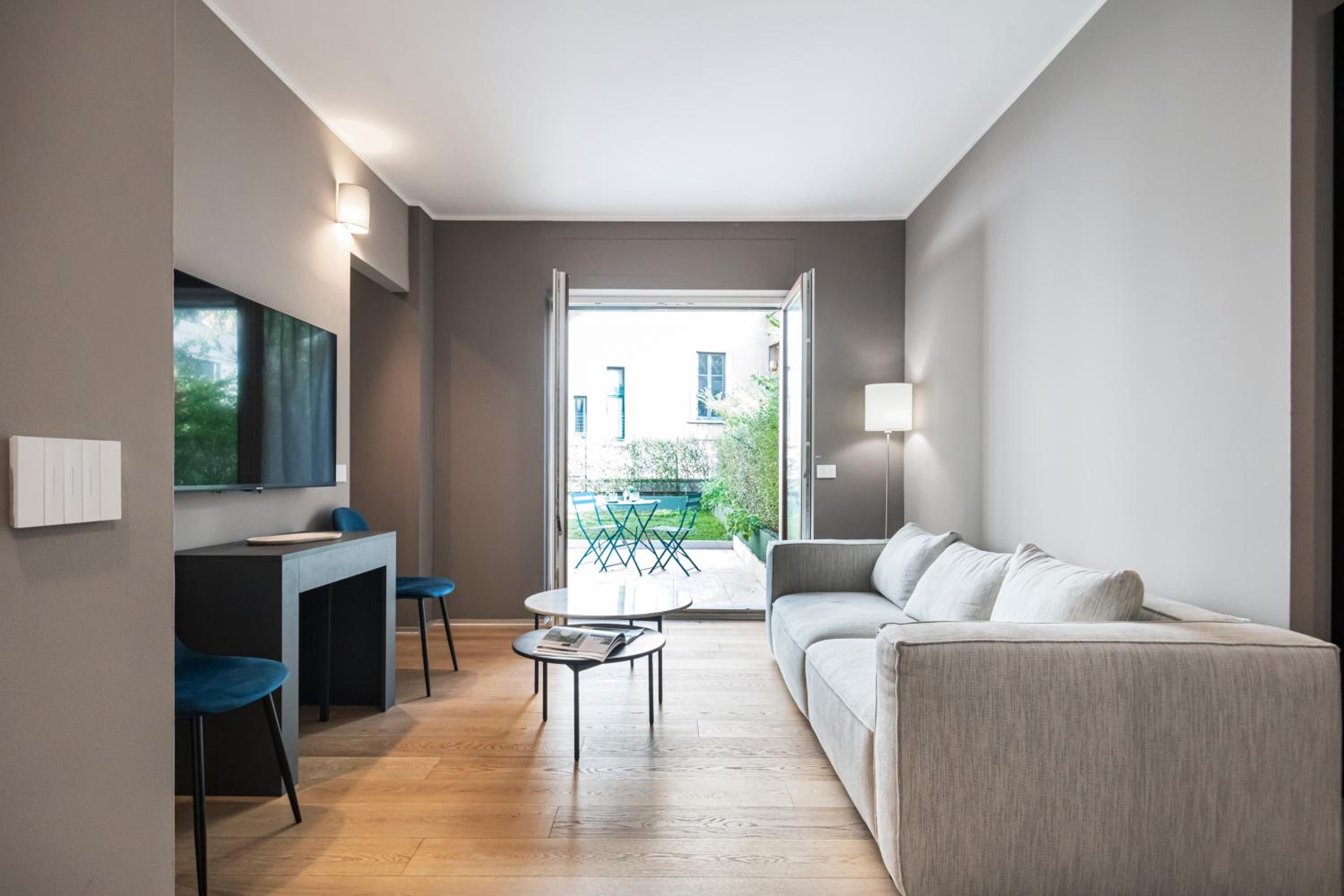 One-Bedroom Apartment