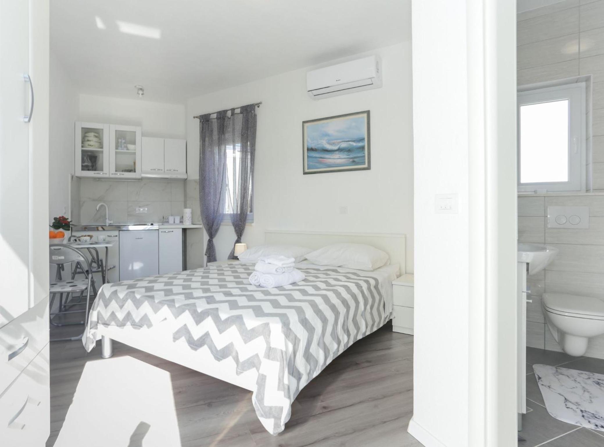 Three Bedroom Villa With Pool photo 1