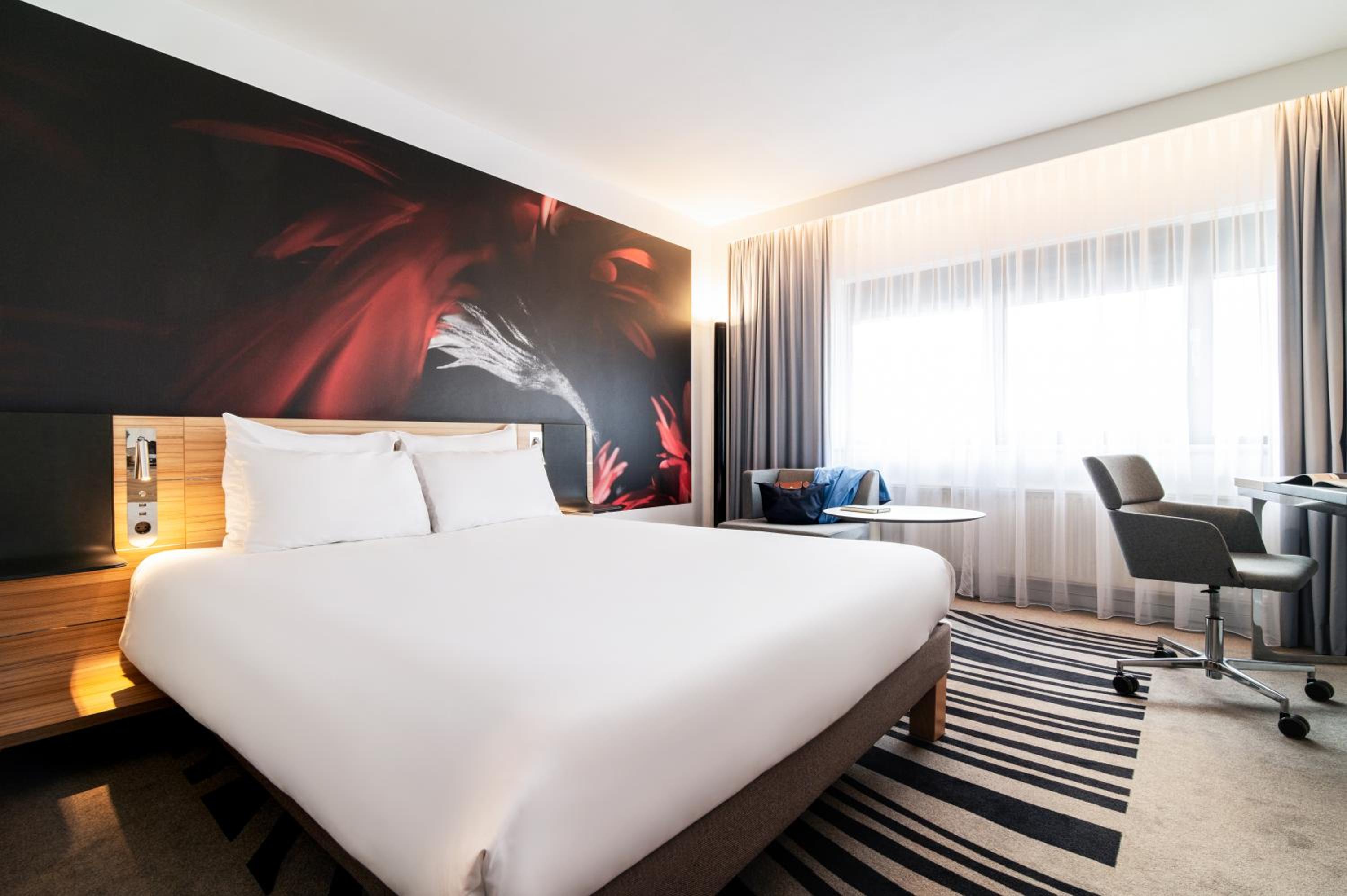Executive Queen Room - Photo 6