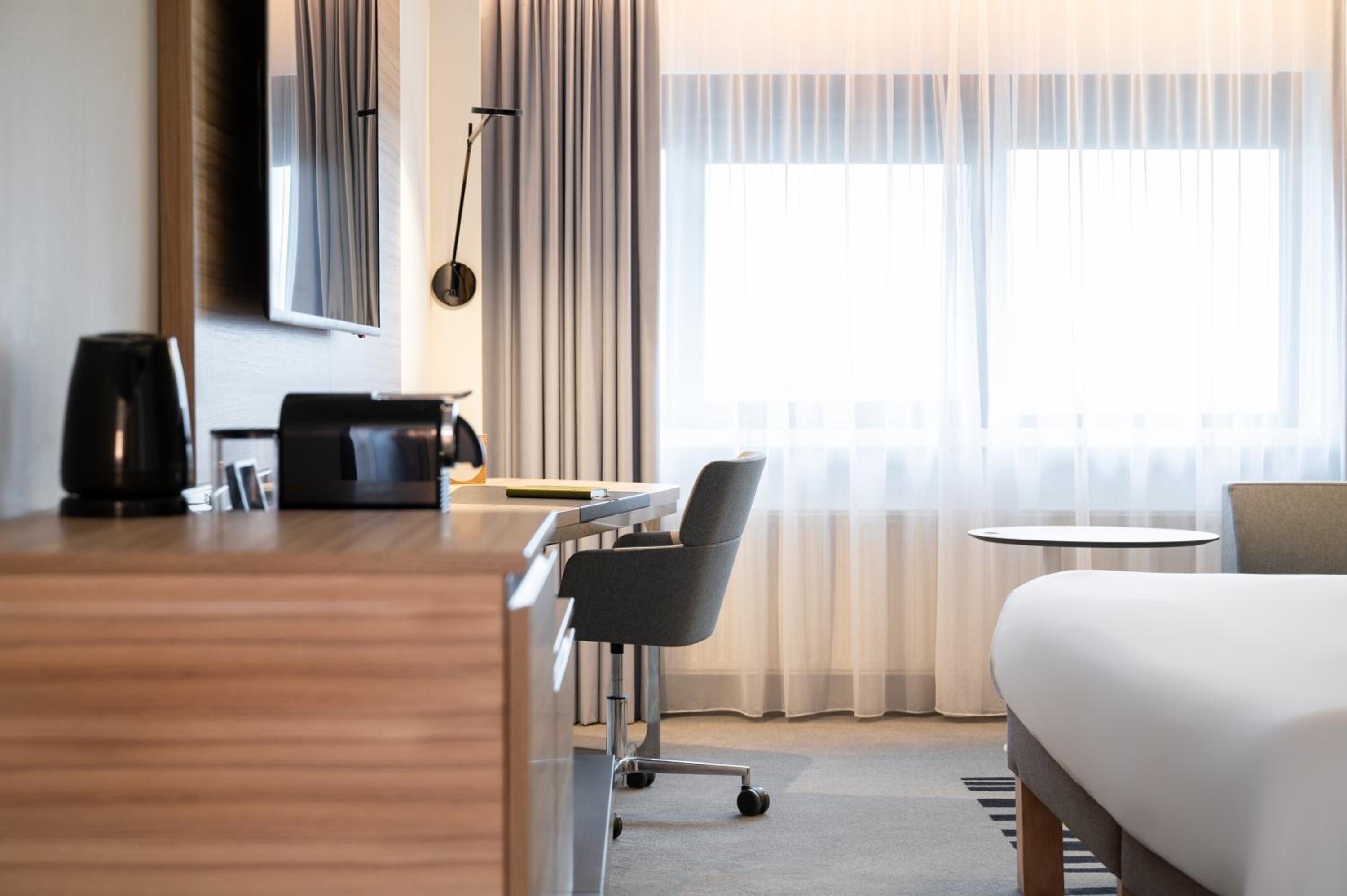 Standard Twin Room - Photo 4