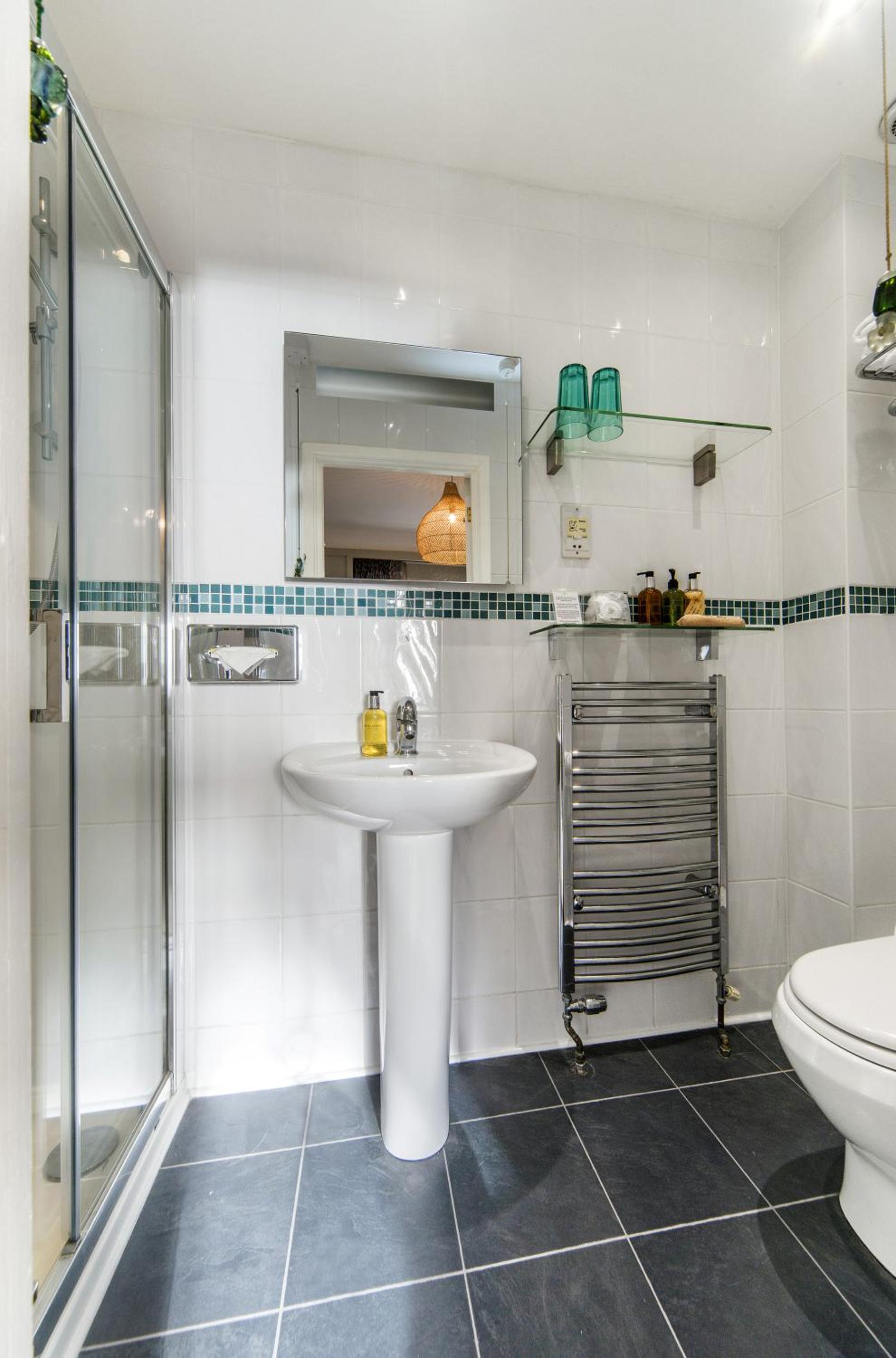 Double Room with Private Bathroom photo 3