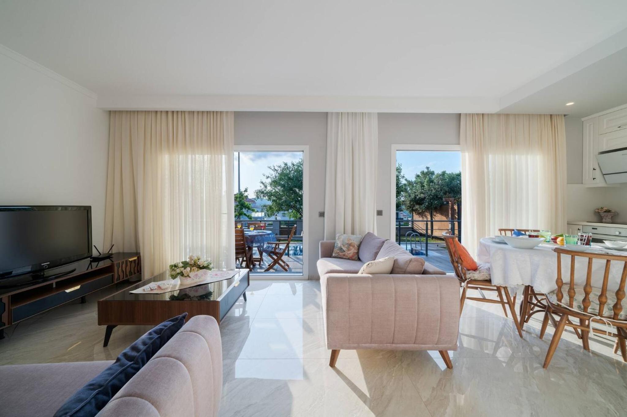 Villa photo 1