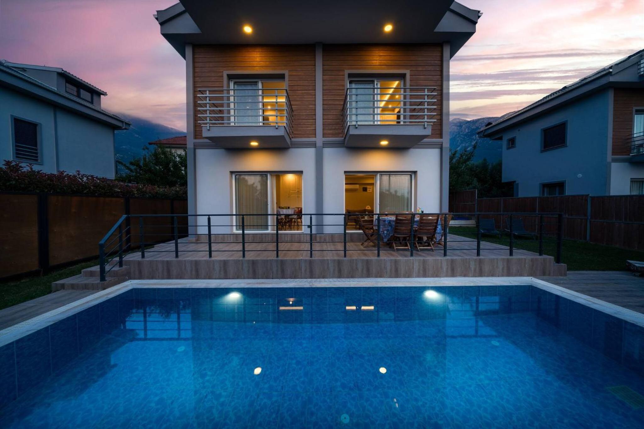 Villa photo 2