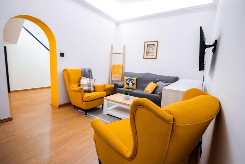 One-Bedroom House photo 1