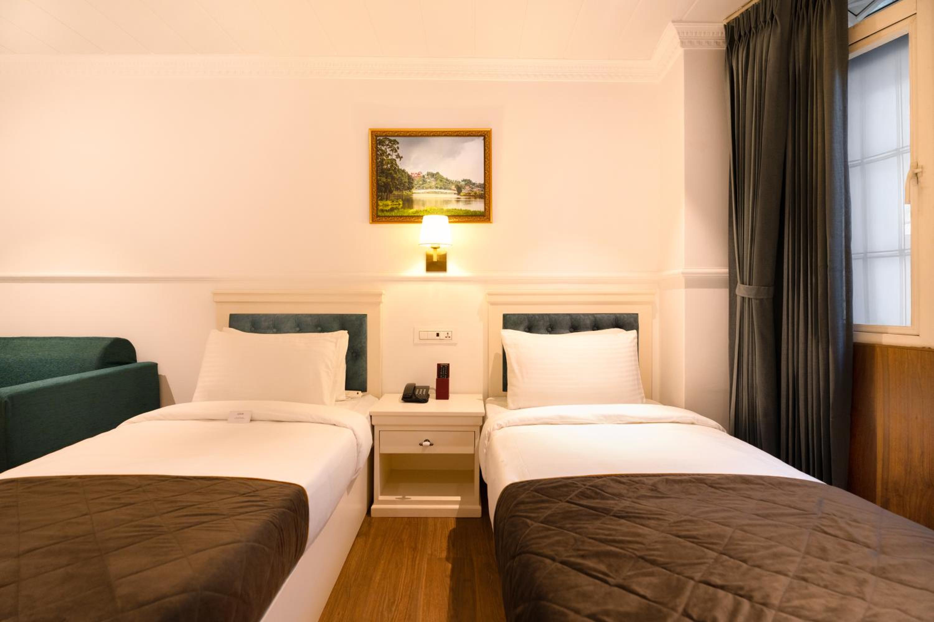 Premium Twin Room  - Photo 2