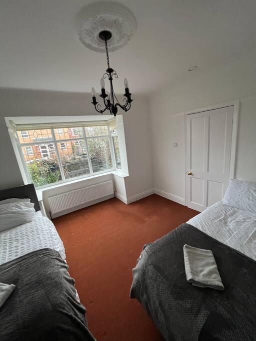 Four-Bedroom House photo 3
