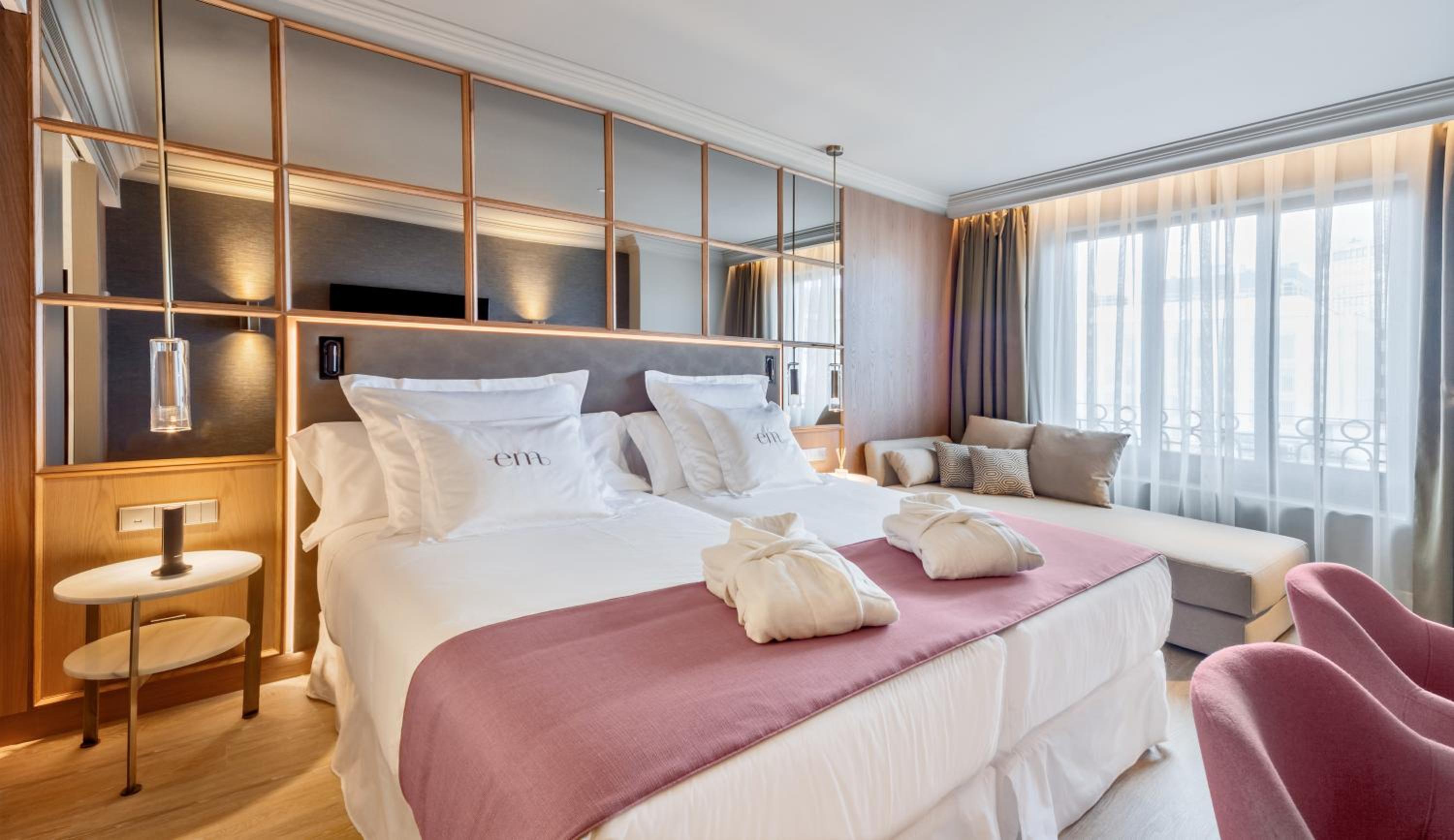 Premium King Room