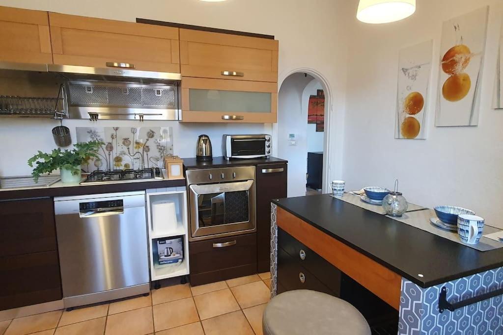 One-Bedroom House photo 3