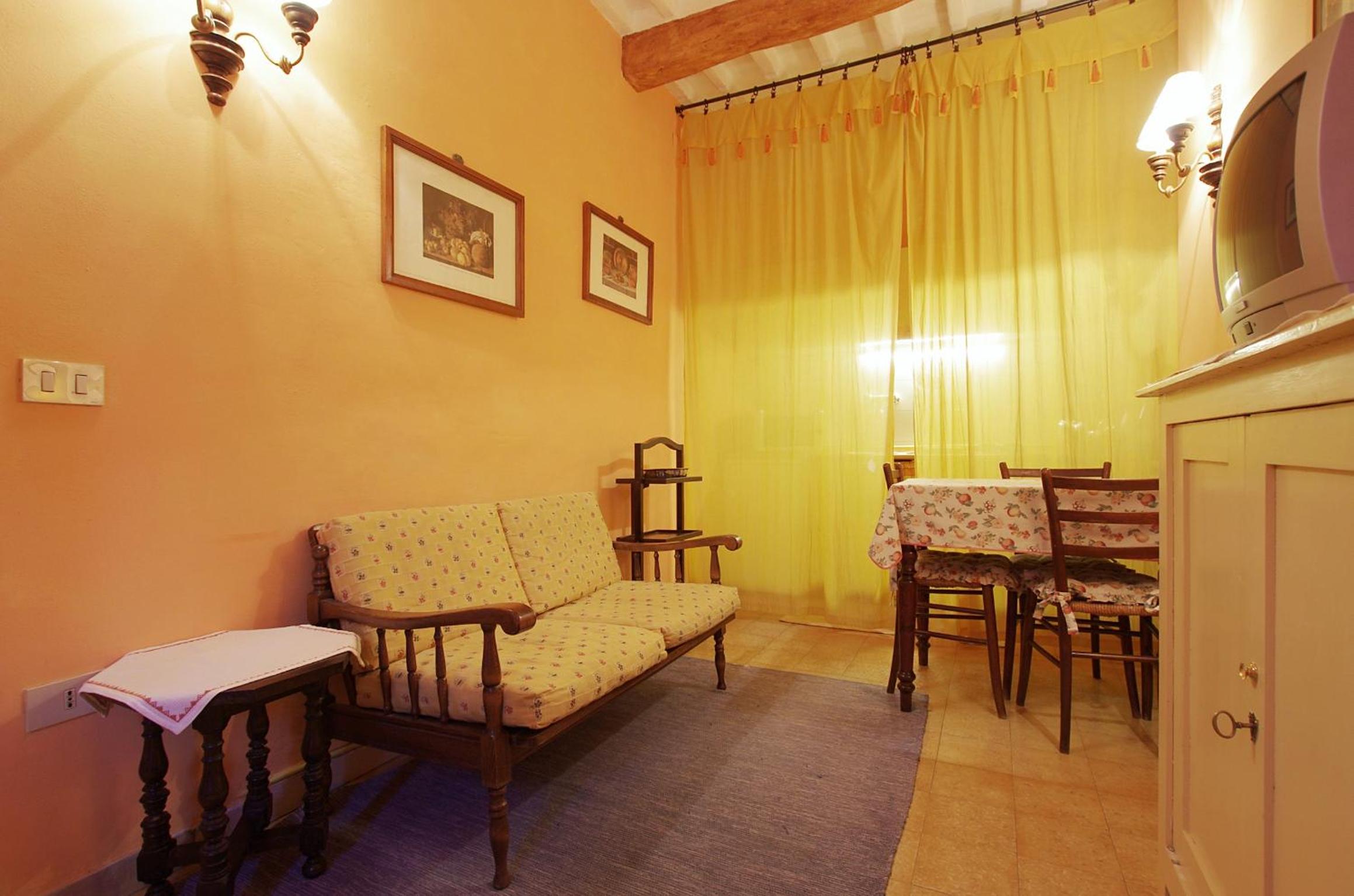 One-Bedroom Apartment - Photo 34