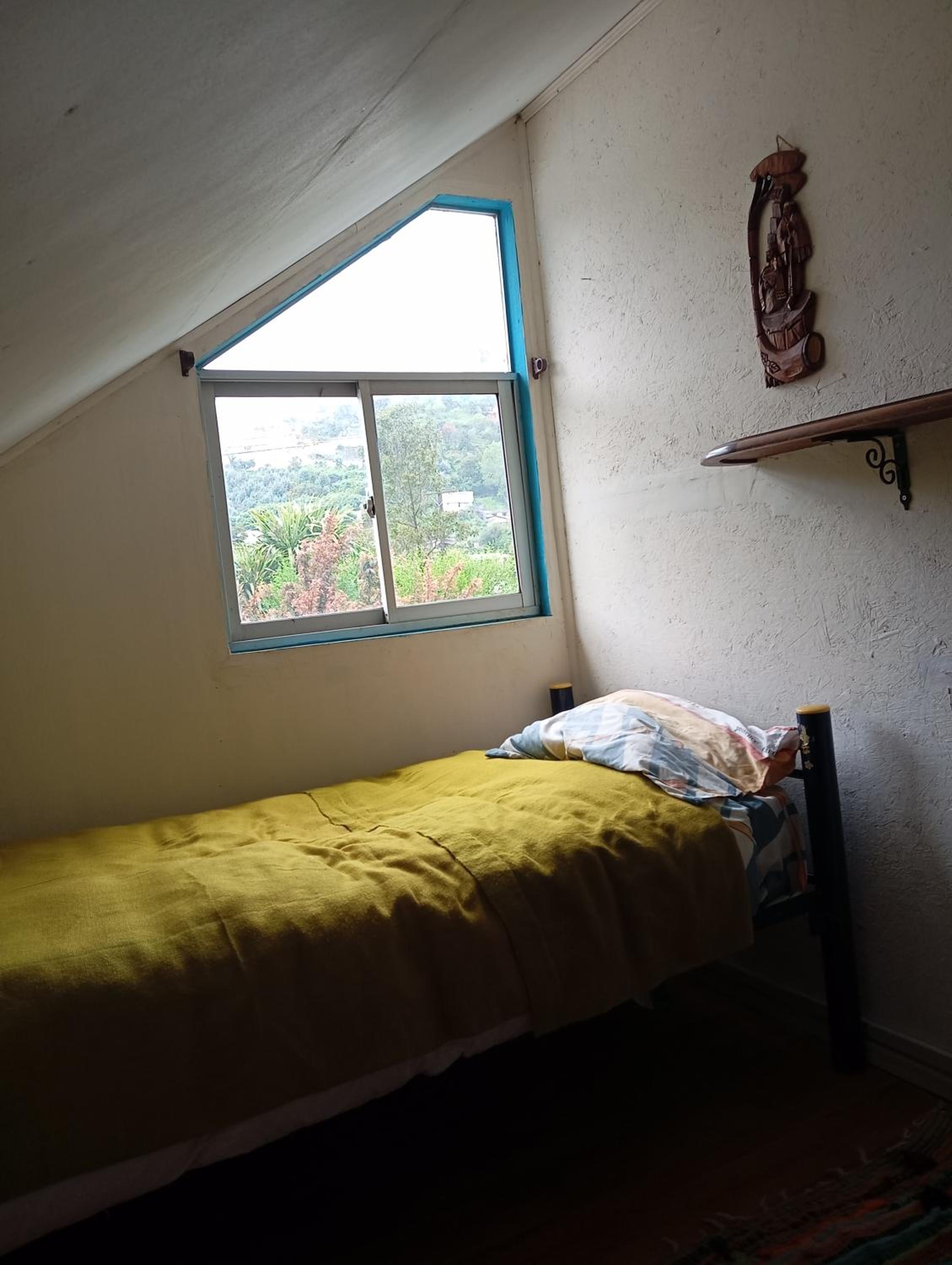 Single Room With Shared Bathroom photo 1