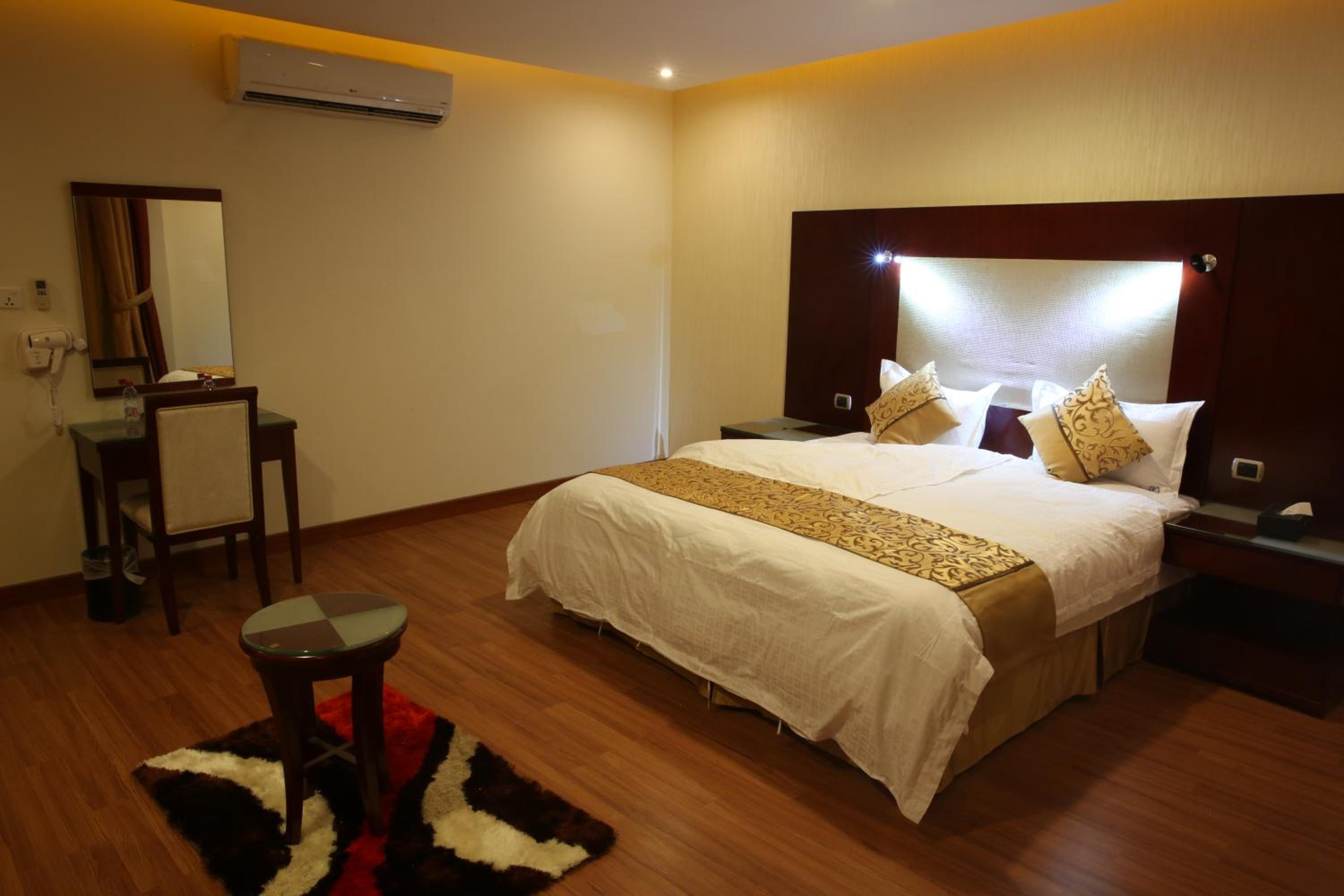 Deluxe Double Room photo 2