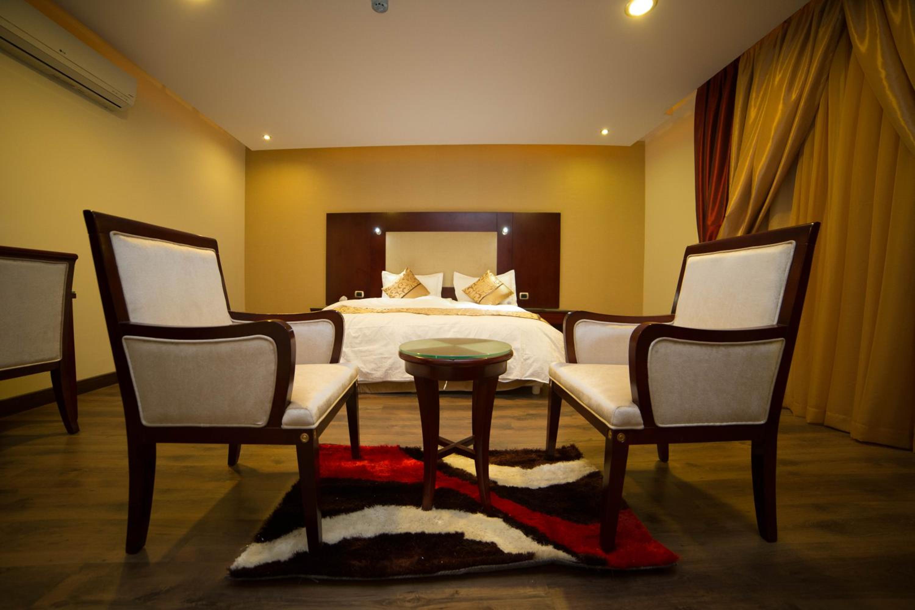 Deluxe Double Room photo 3