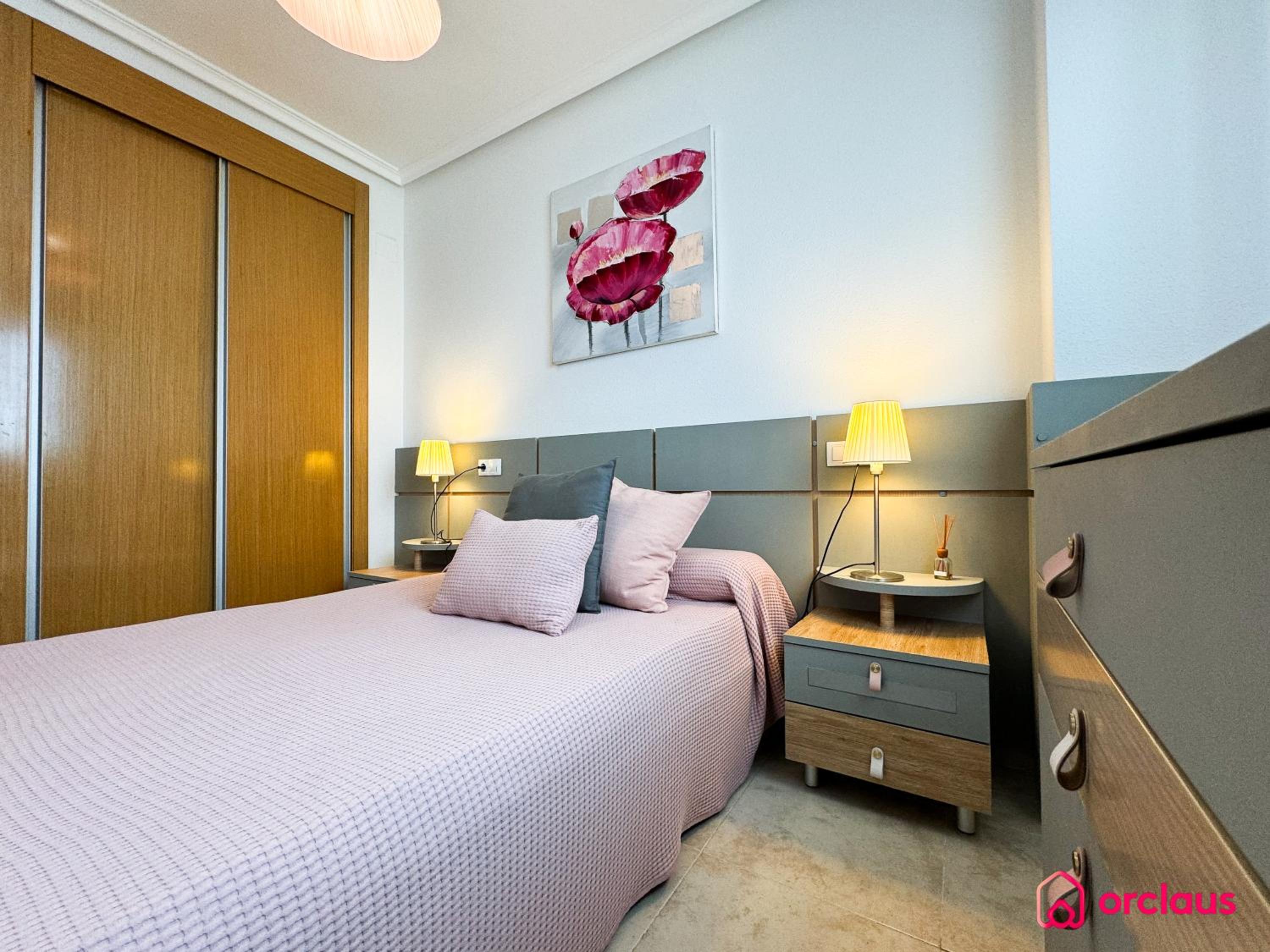 Two-Bedroom Apartment with Balcony photo 3