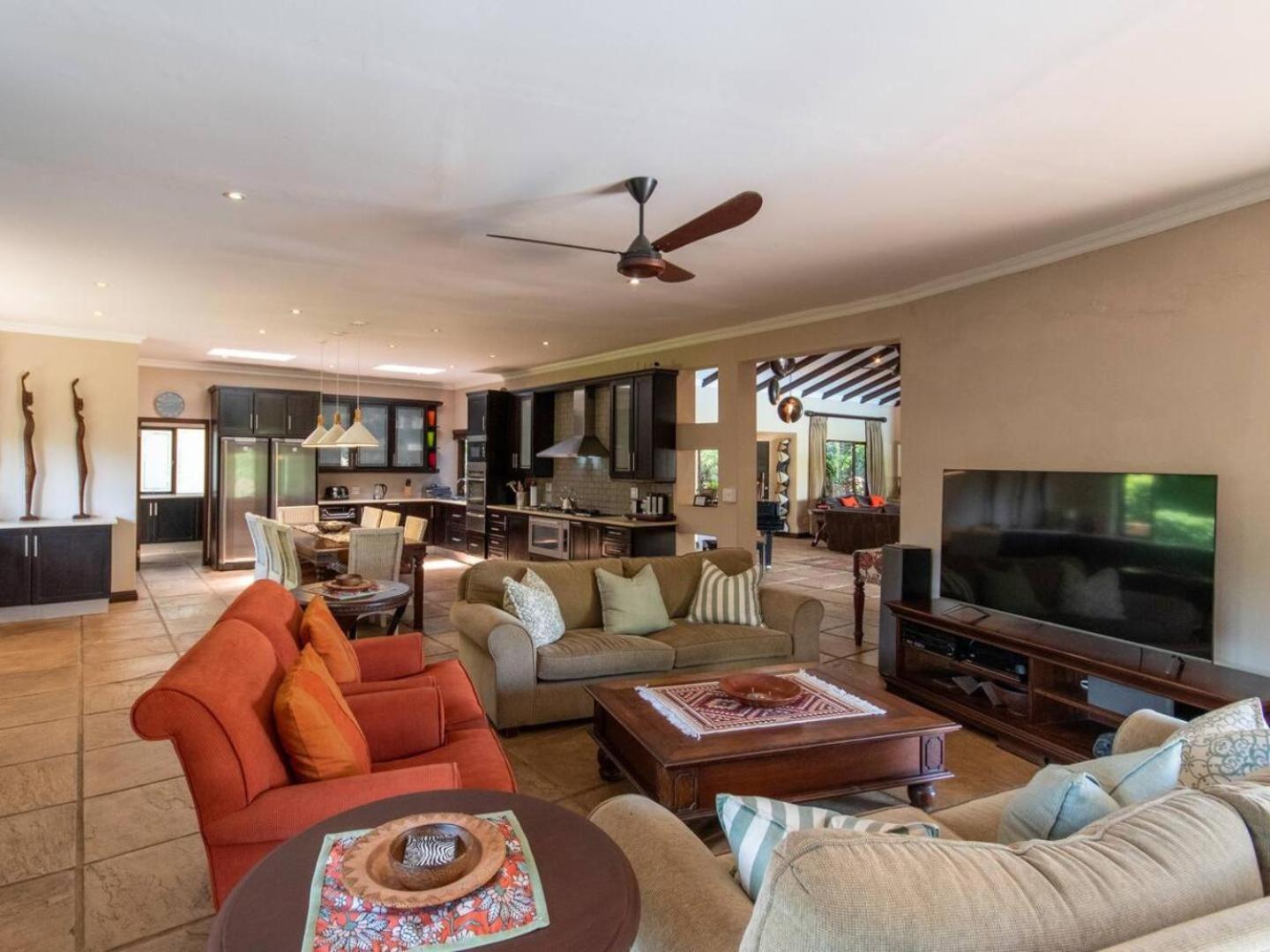 Luxury Villa photo 1