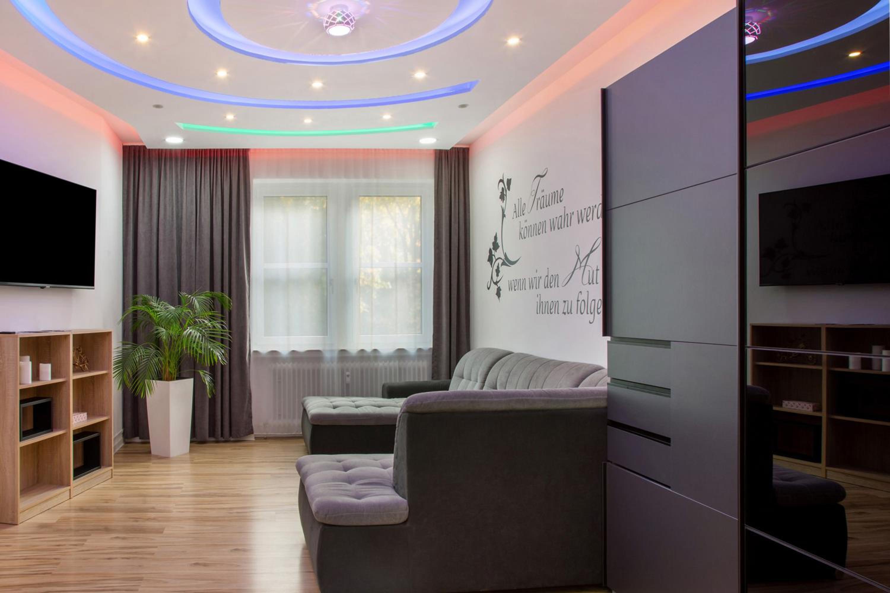 Two-Bedroom Deluxe Apartment with Garden View photo 3