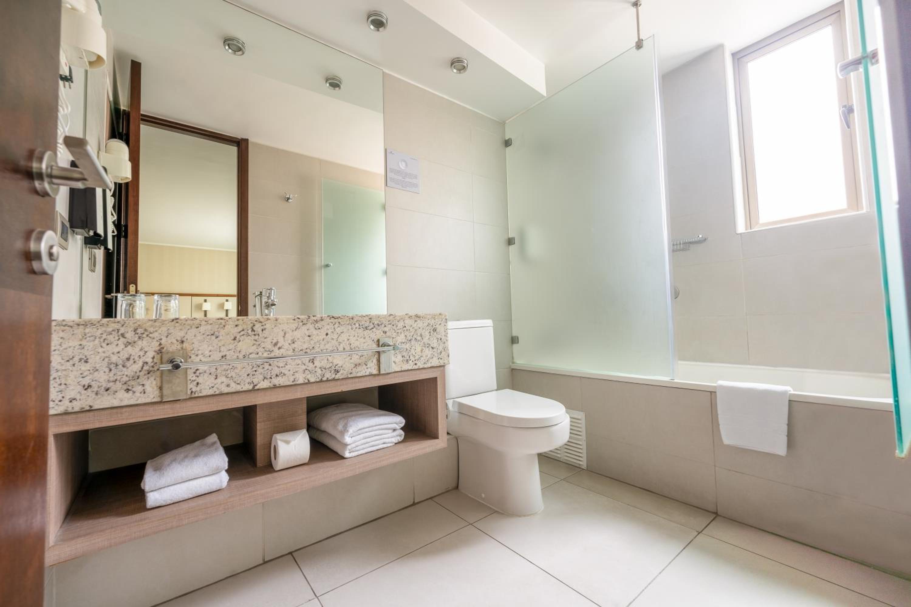 Standard Double or Twin Room photo 1
