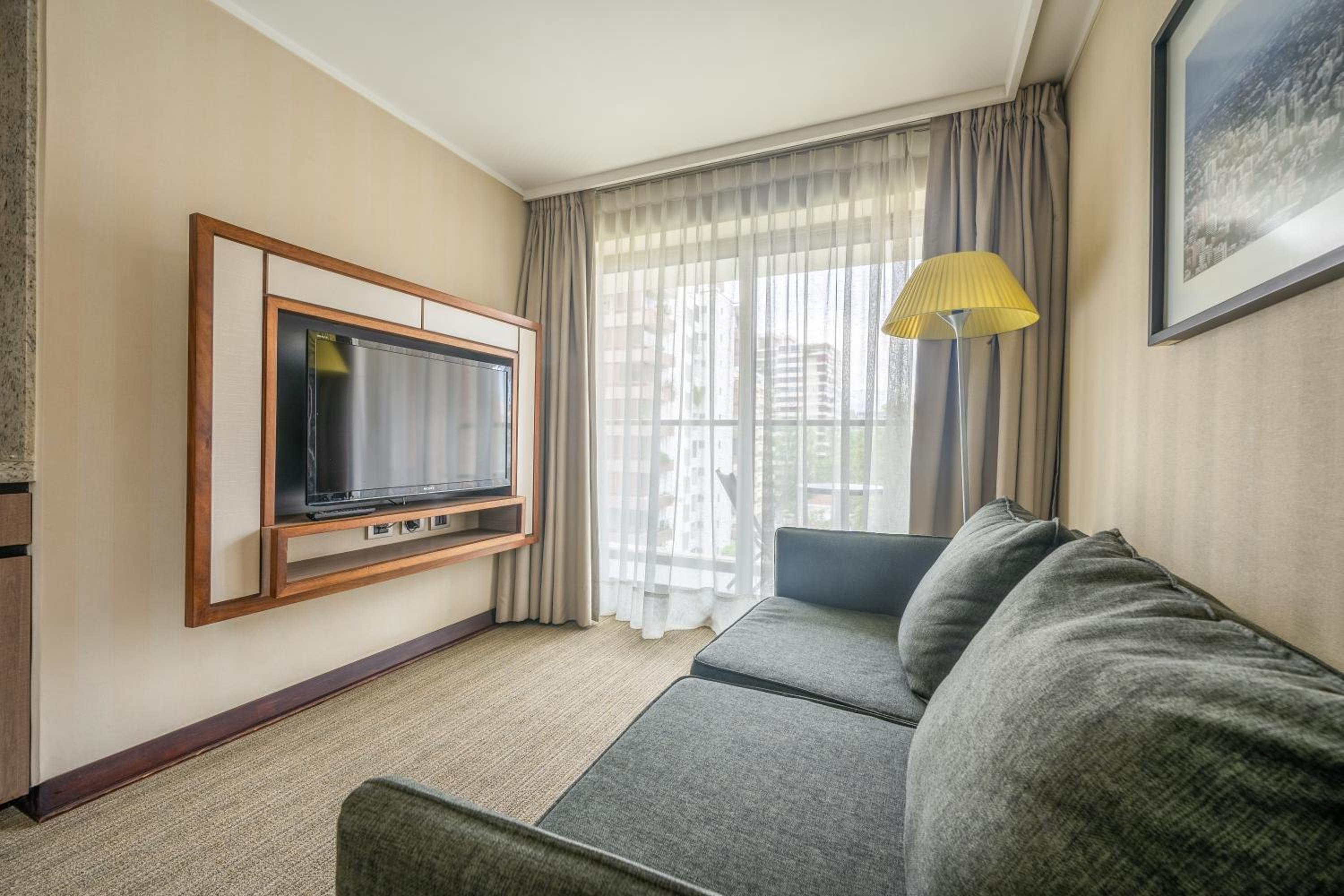 One-Bedroom Suite photo 3