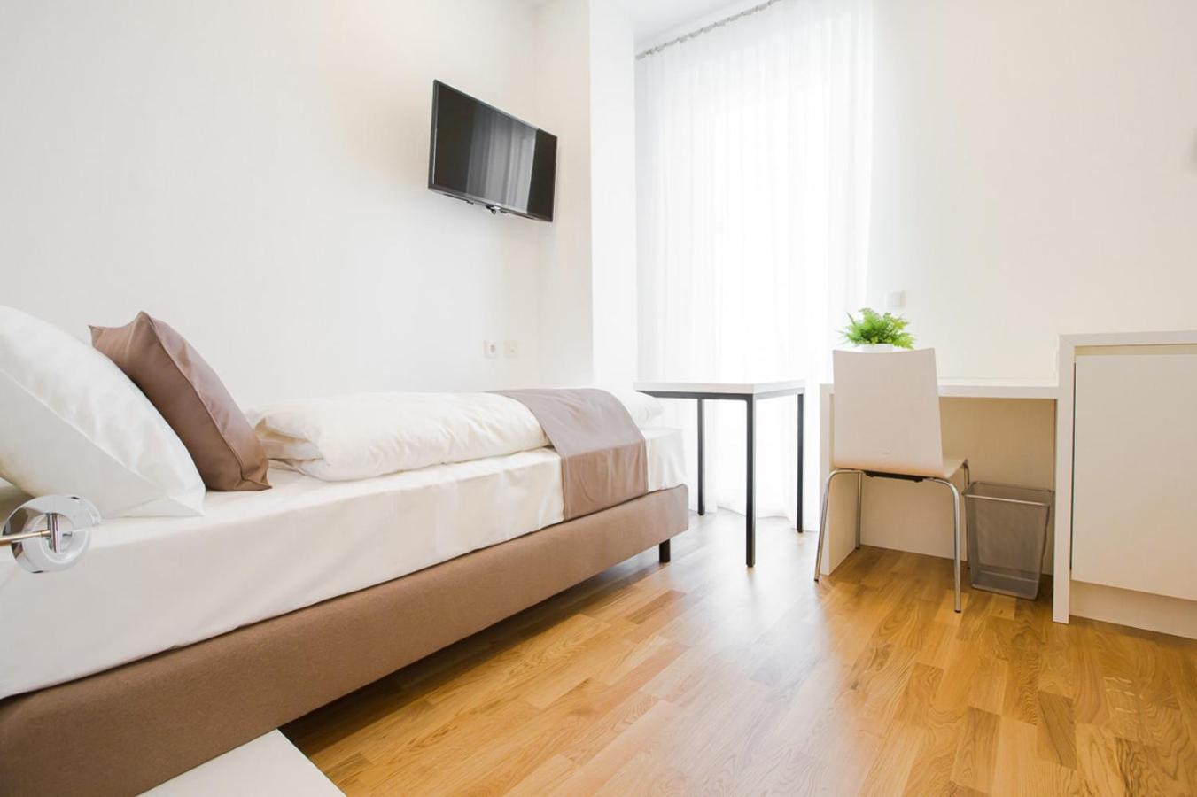 Single Room With Terrace