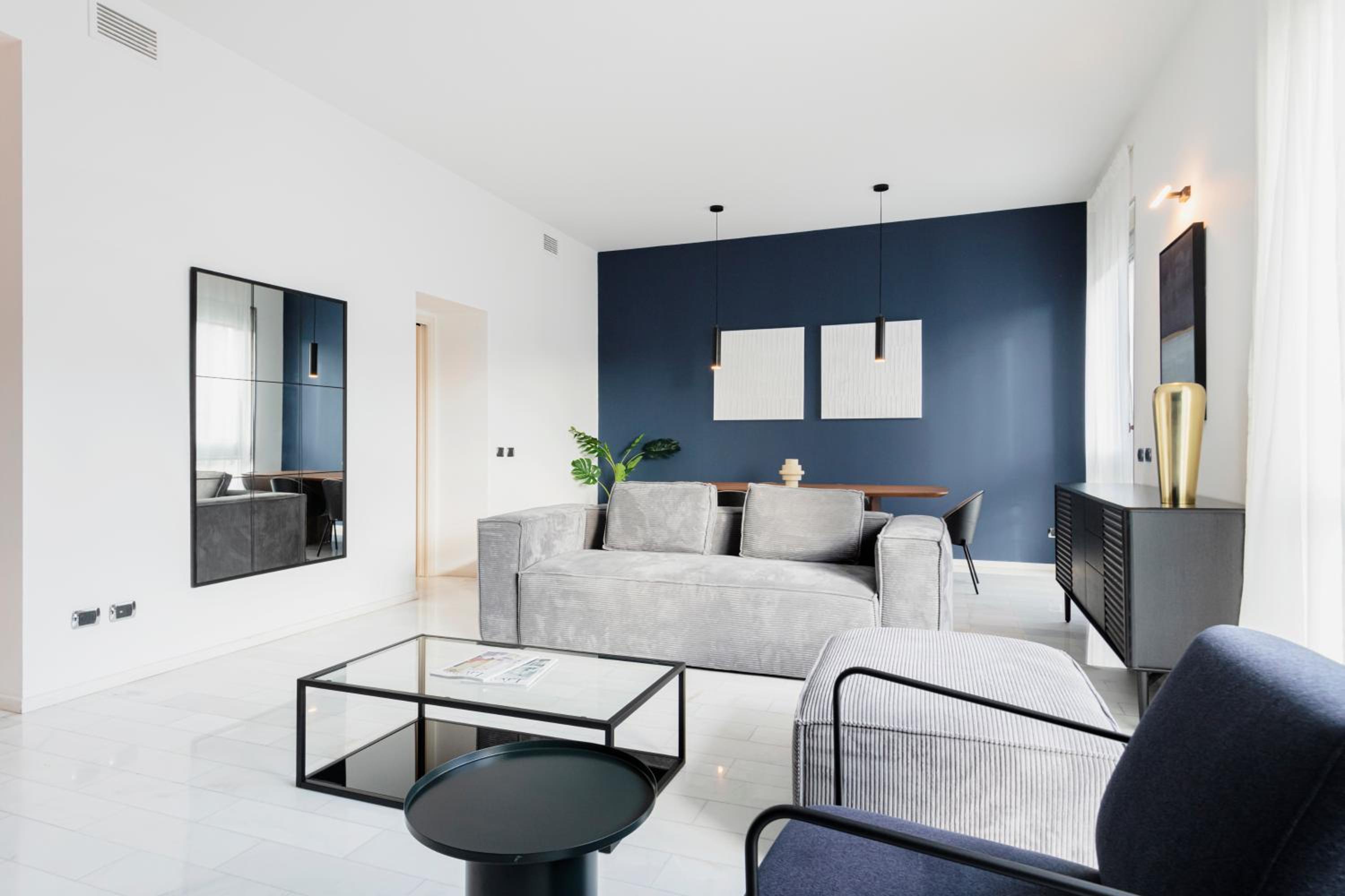Three-Bedroom Deluxe Apartment