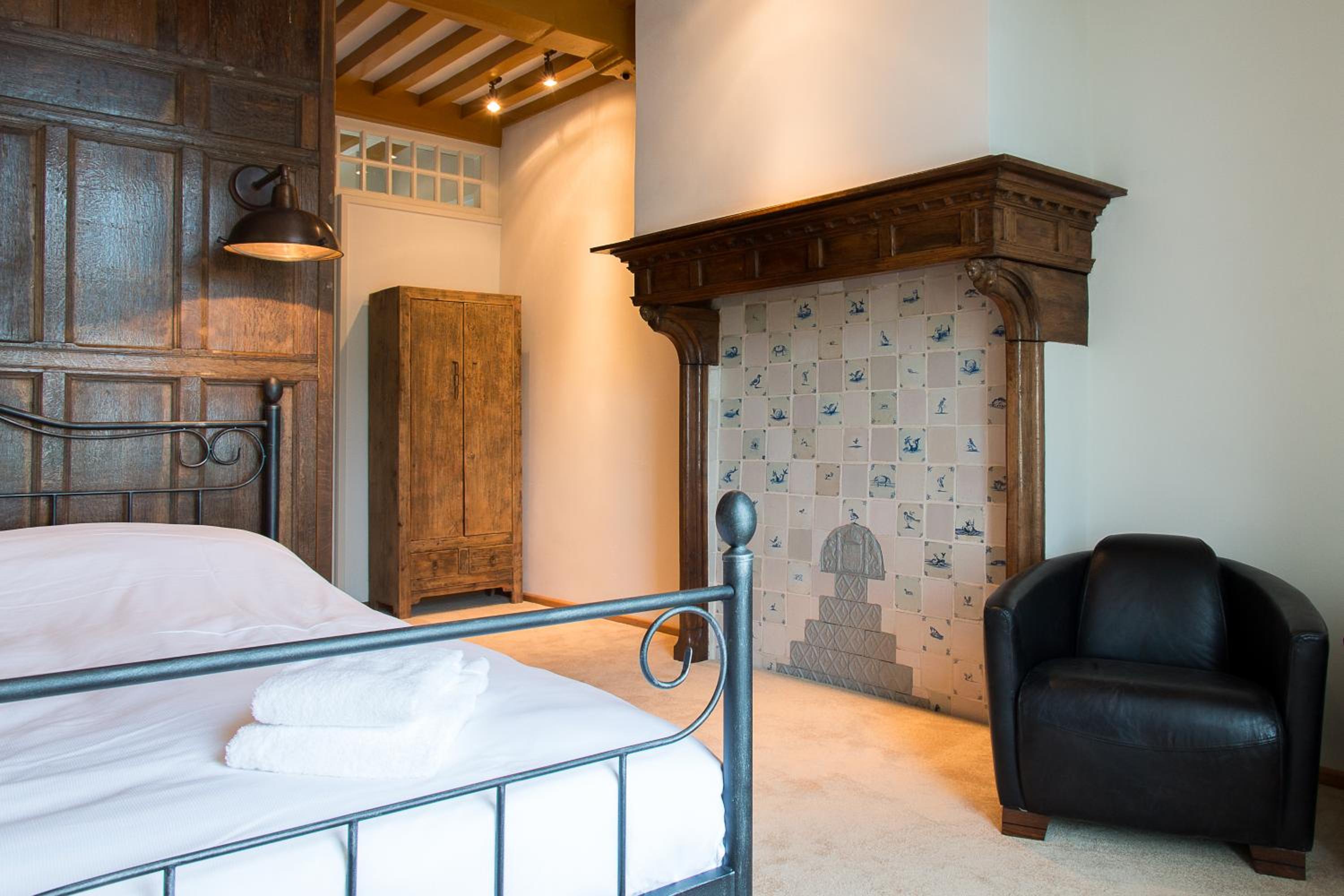 Deluxe Double Room with Balcony photo 2