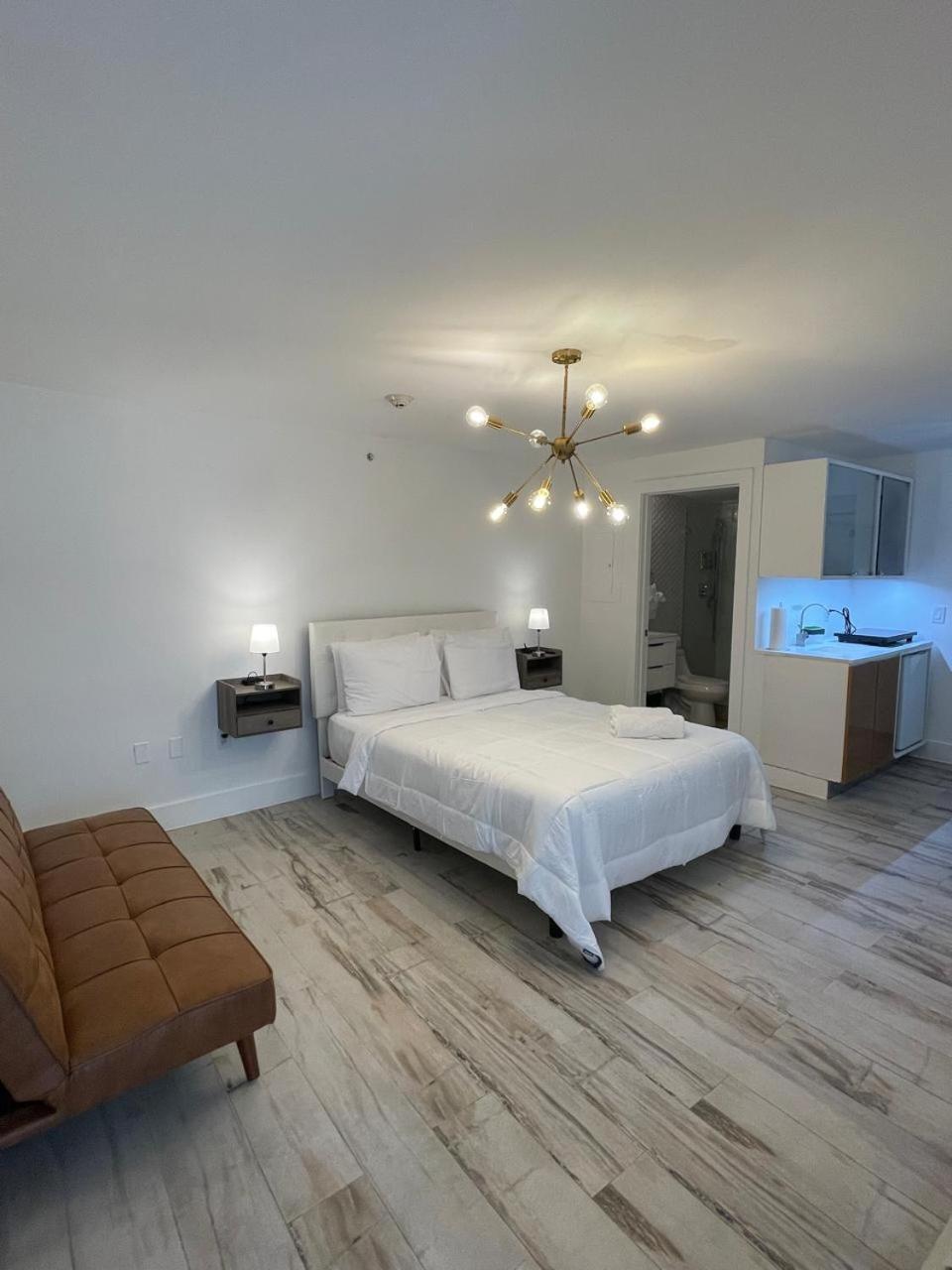Standard Suite
