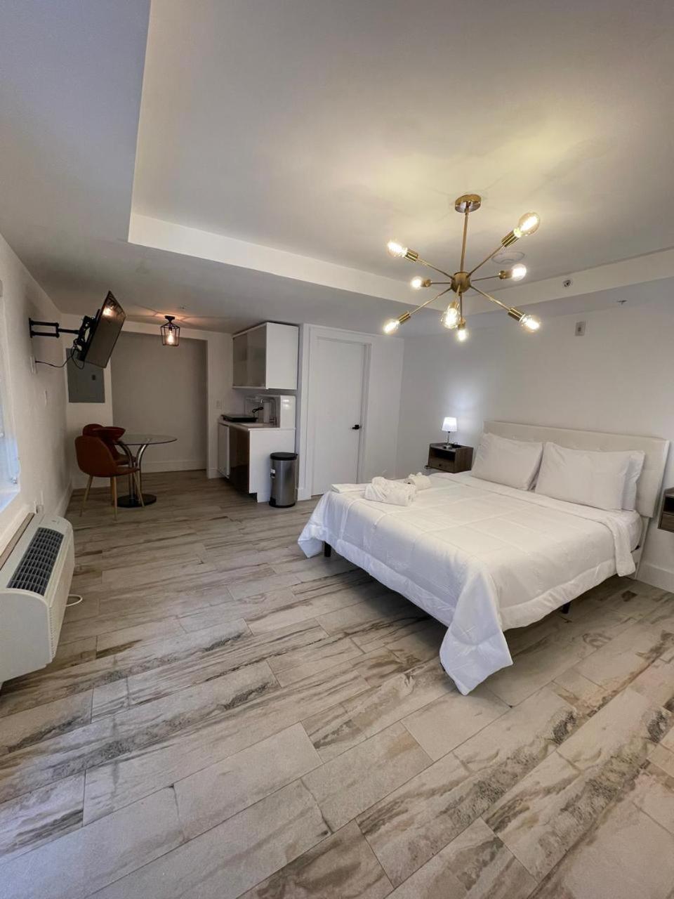 Standard Suite