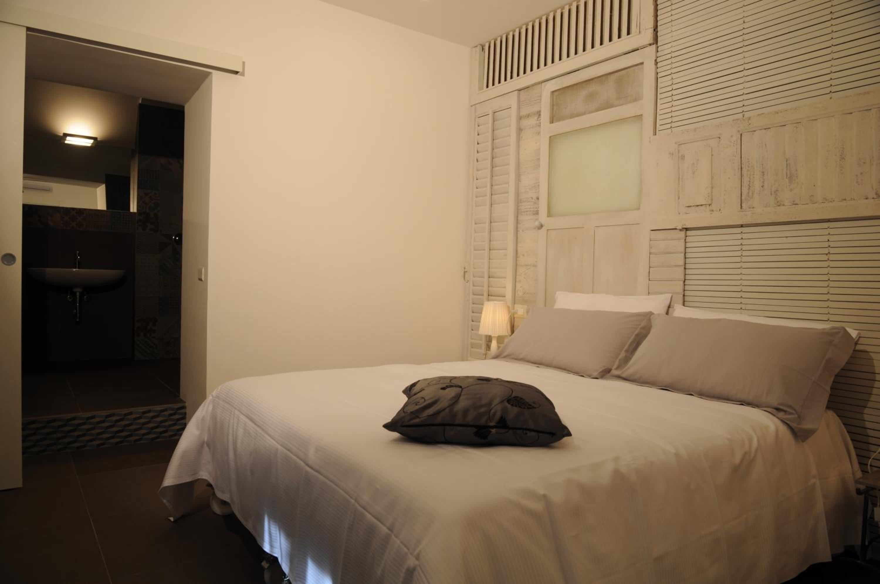 Standard Double or Twin Room photo 1