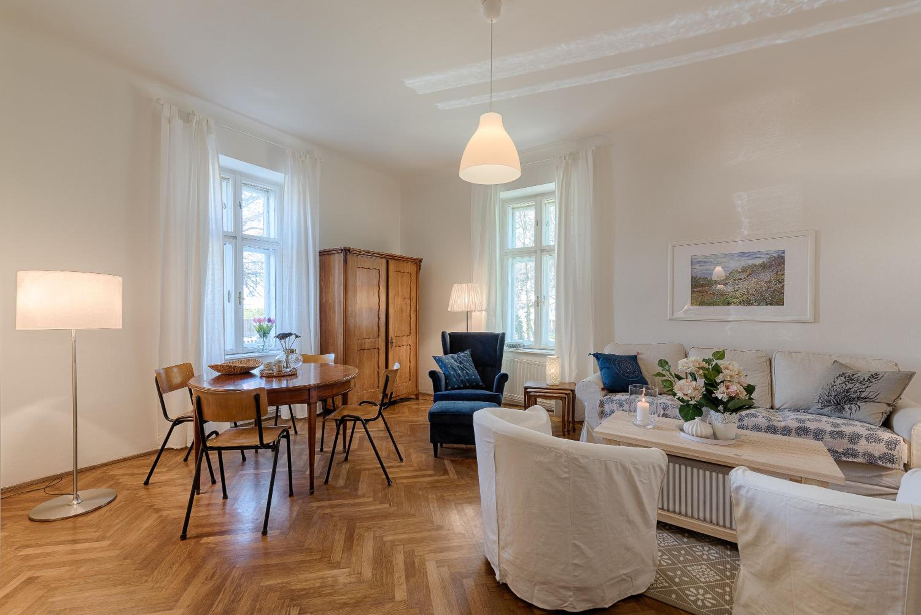 Deluxe Two-Bedroom Apartment with Conservatory - Top 1