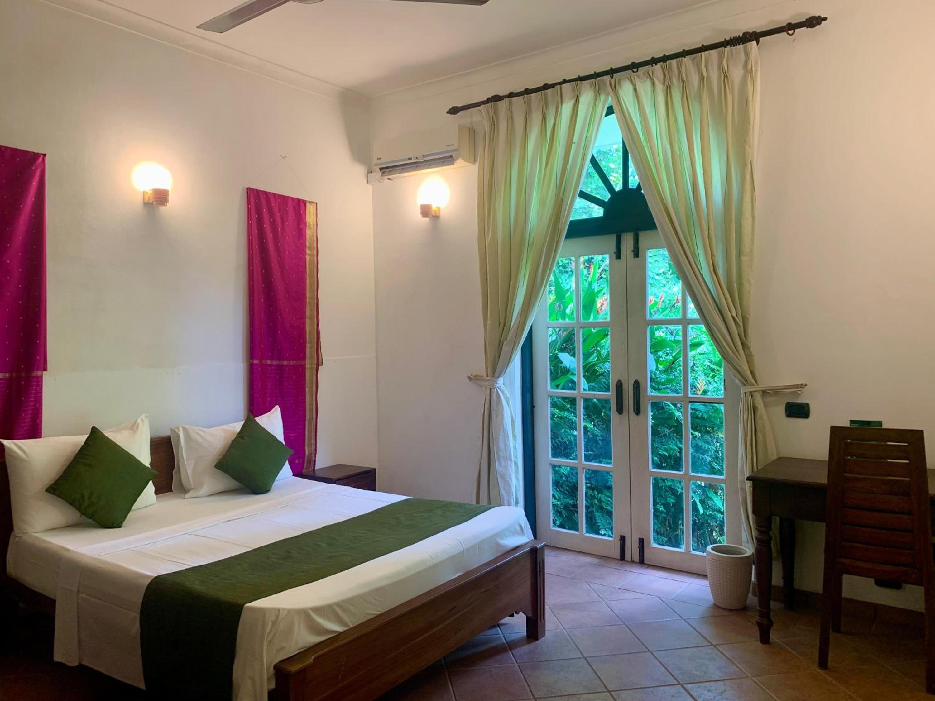 Standard Double Room photo 3