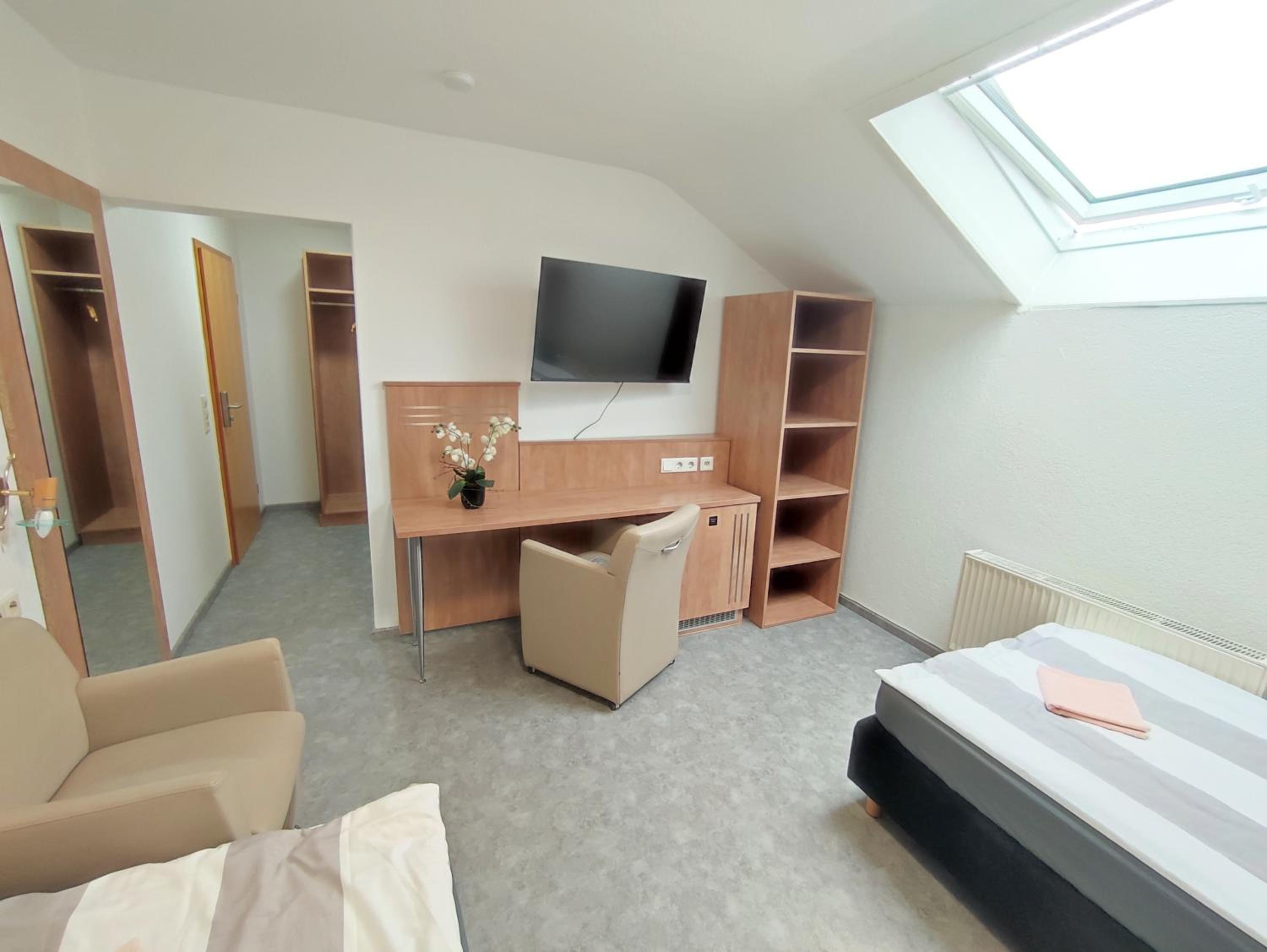 Standard Twin Room photo 3