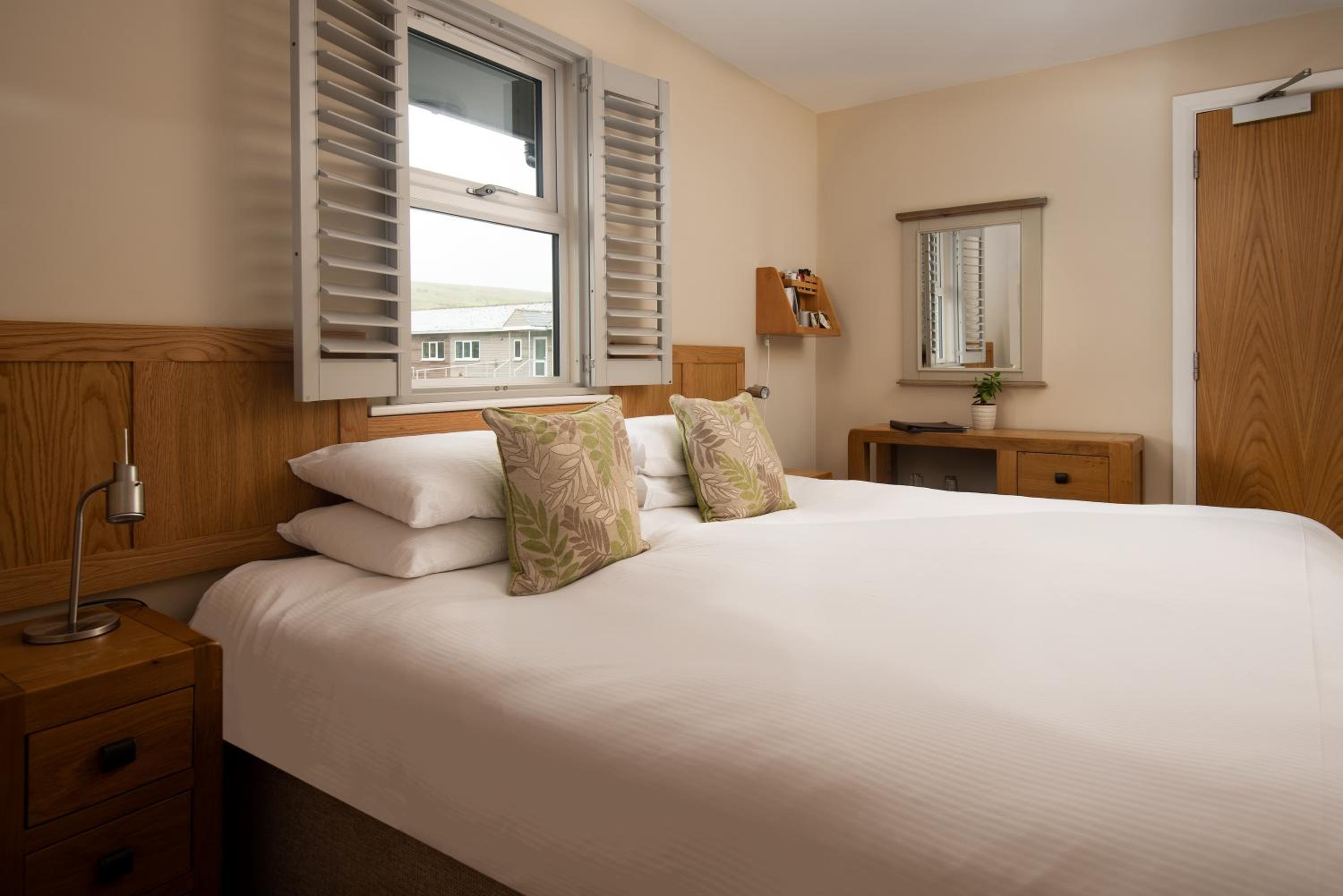 Double or Twin Room with Private Bathroom - Photo 10