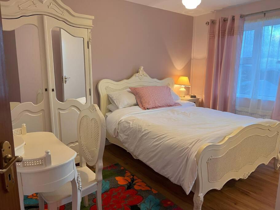 Four-Bedroom House photo 1
