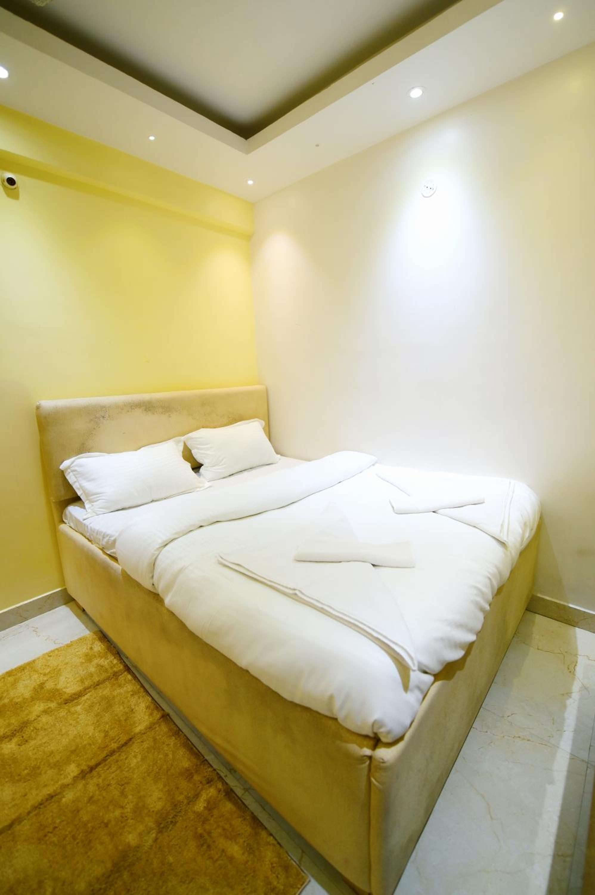 Deluxe King Room - Photo 3