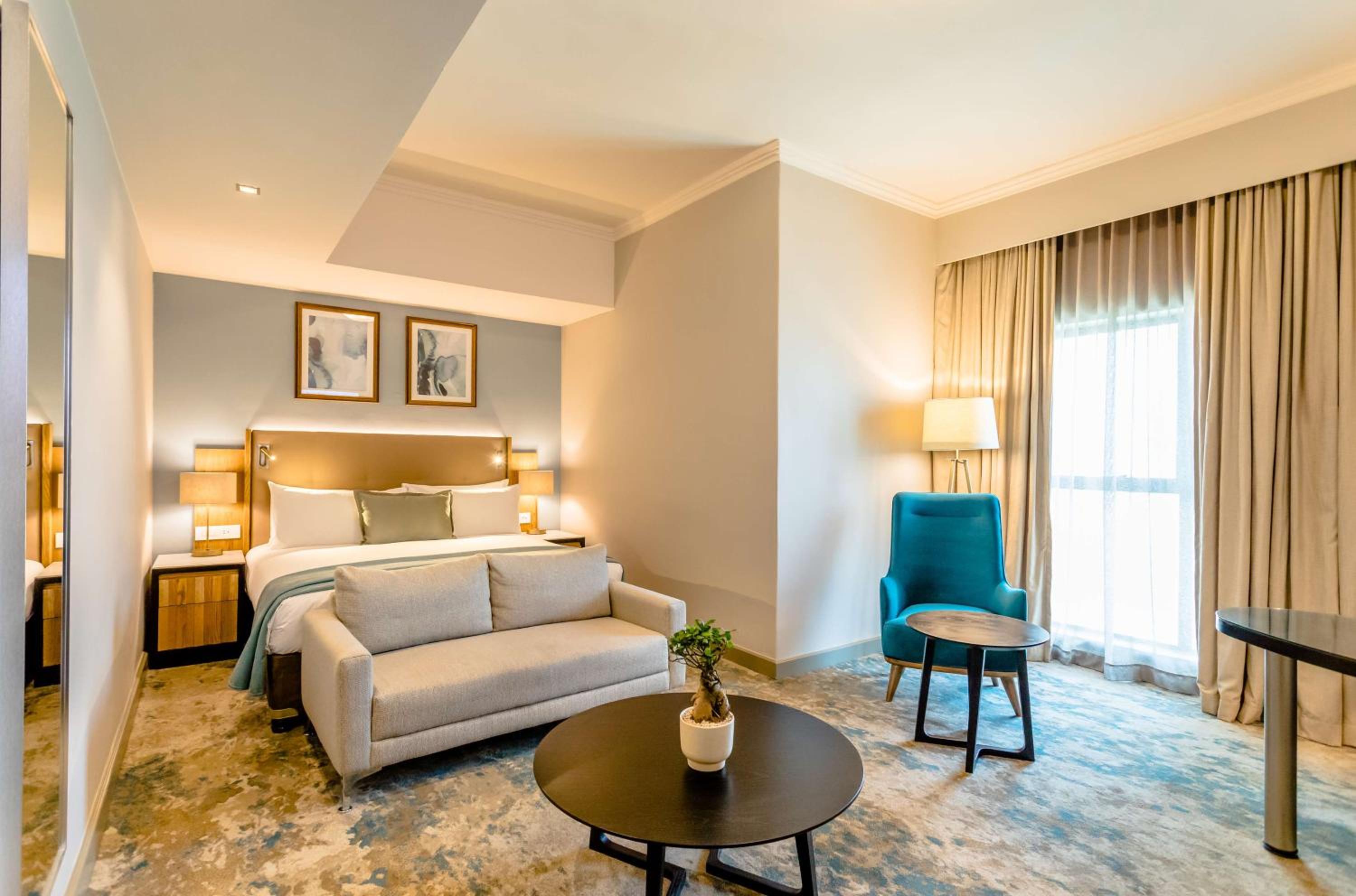 Premier King Suite