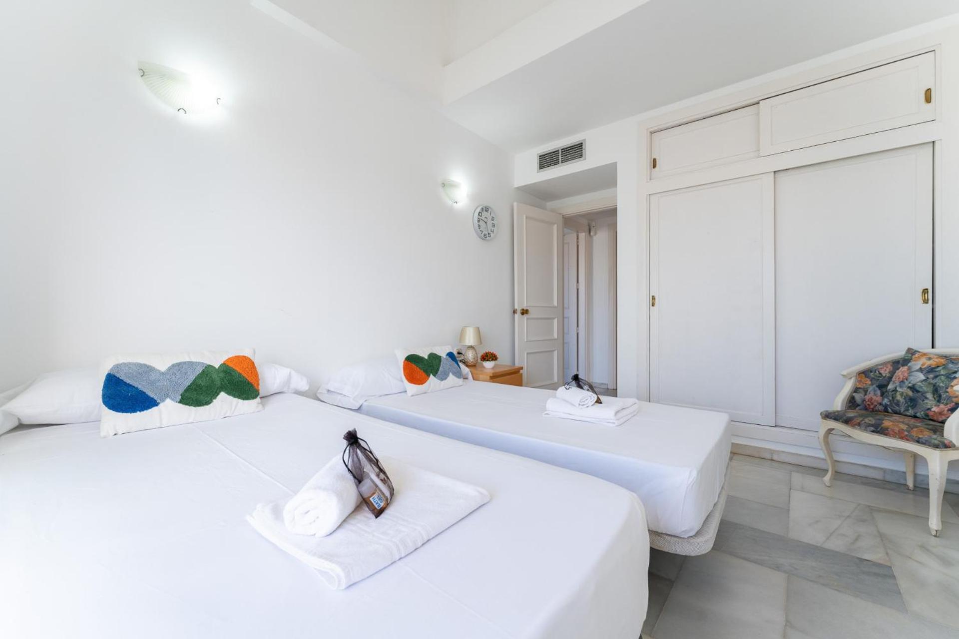 Apartamento de dos habitaciones con vista al puerto