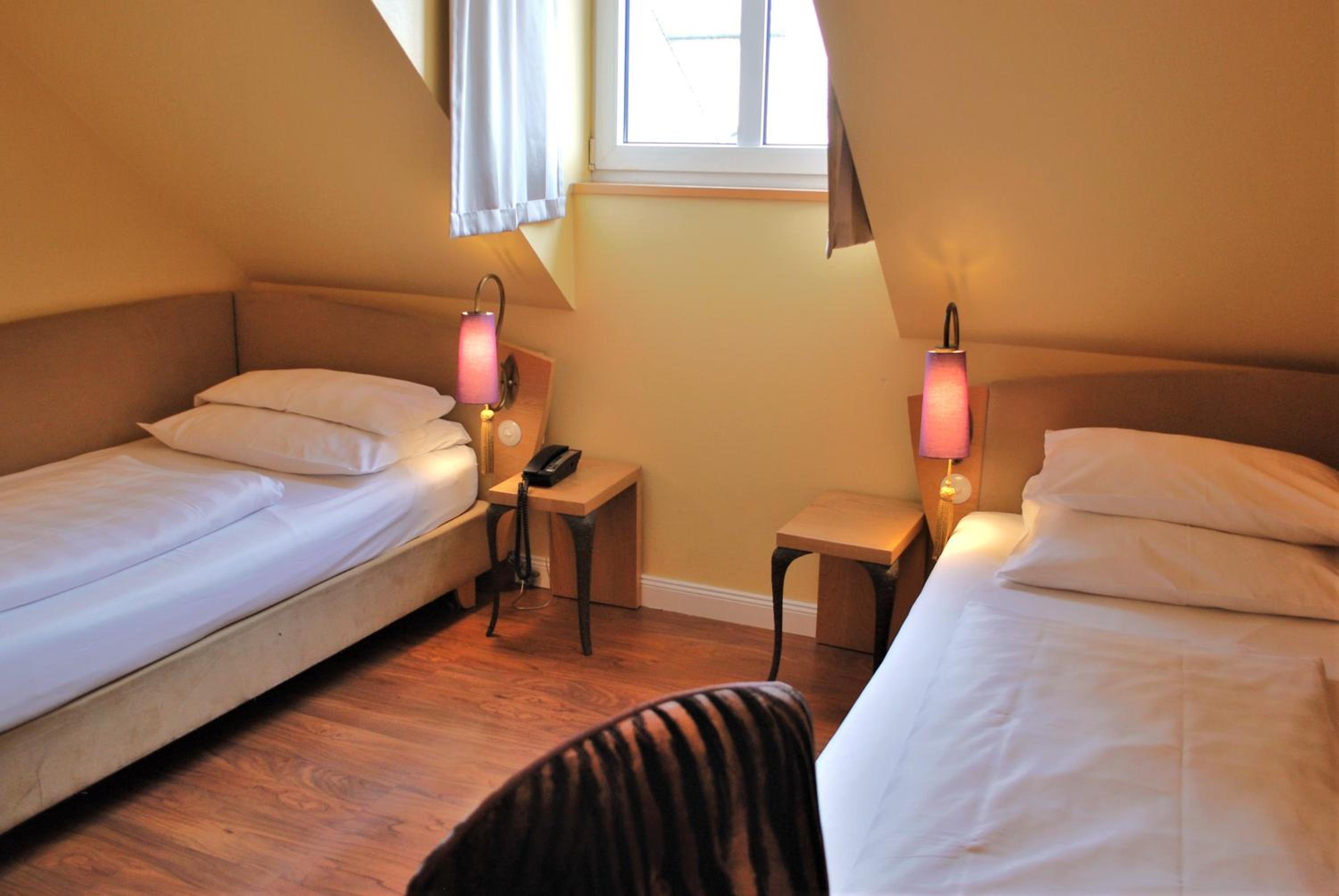 Deluxe Double Room - Photo 6
