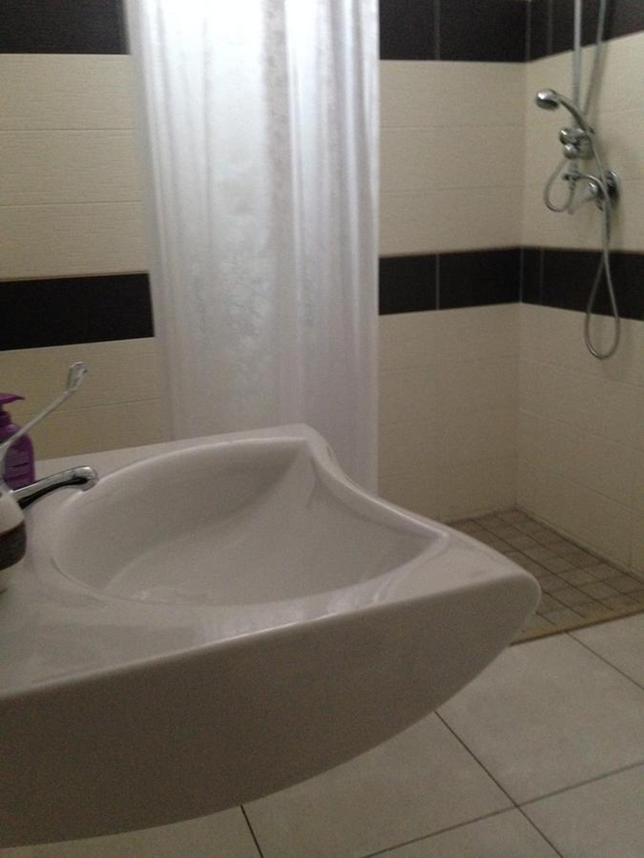 Double Room - Disability Access photo 2