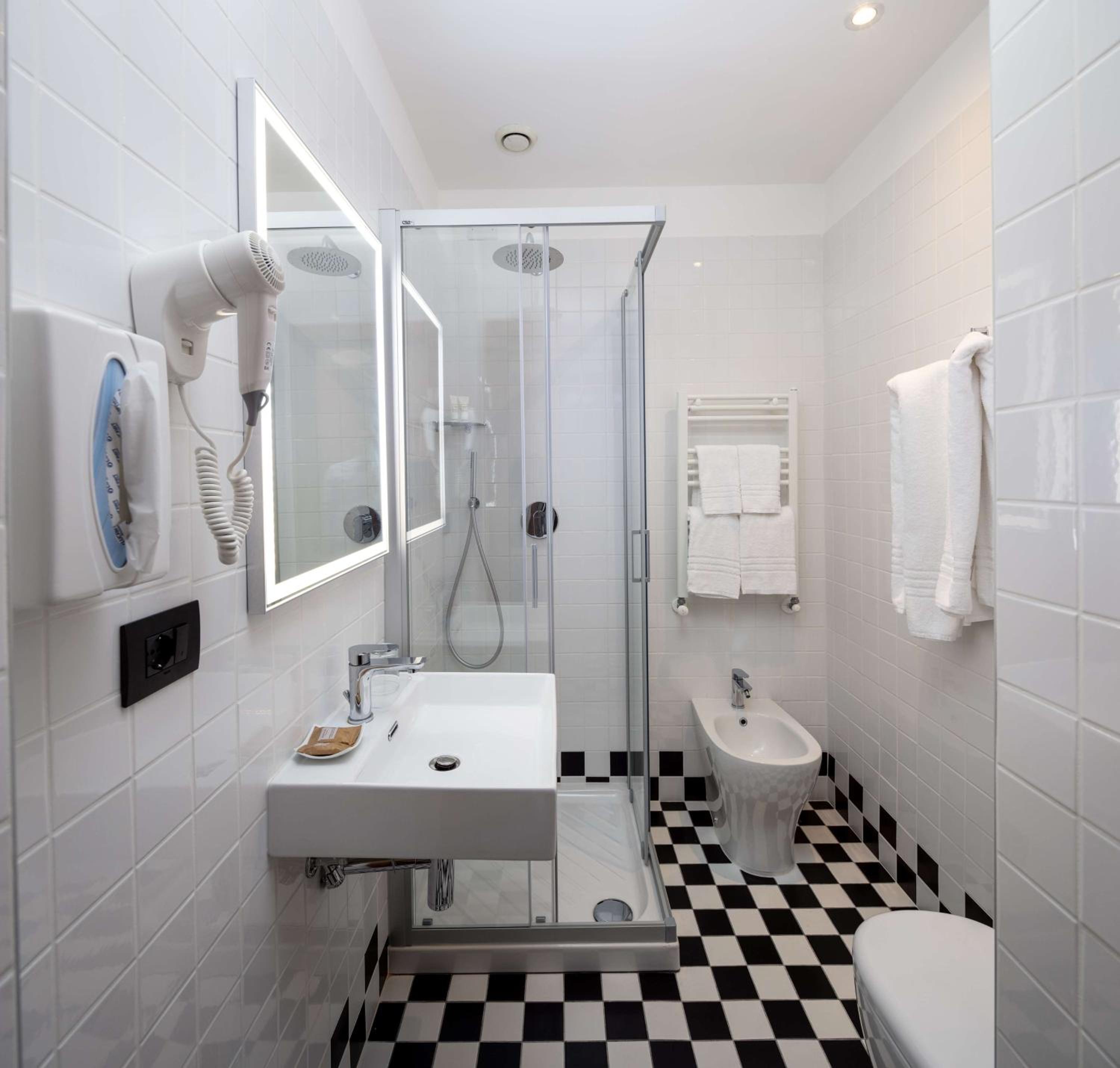 Standard Single Room - Photo 6