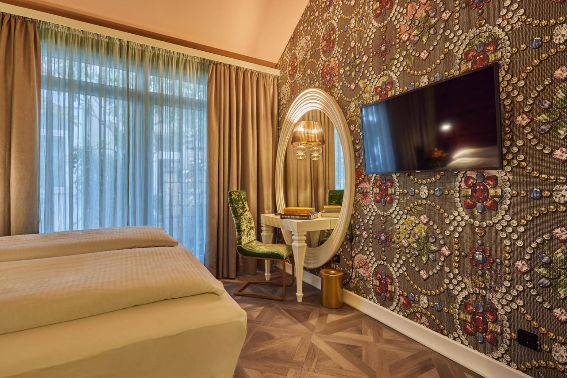 Grand Deluxe Double Room - Photo 14