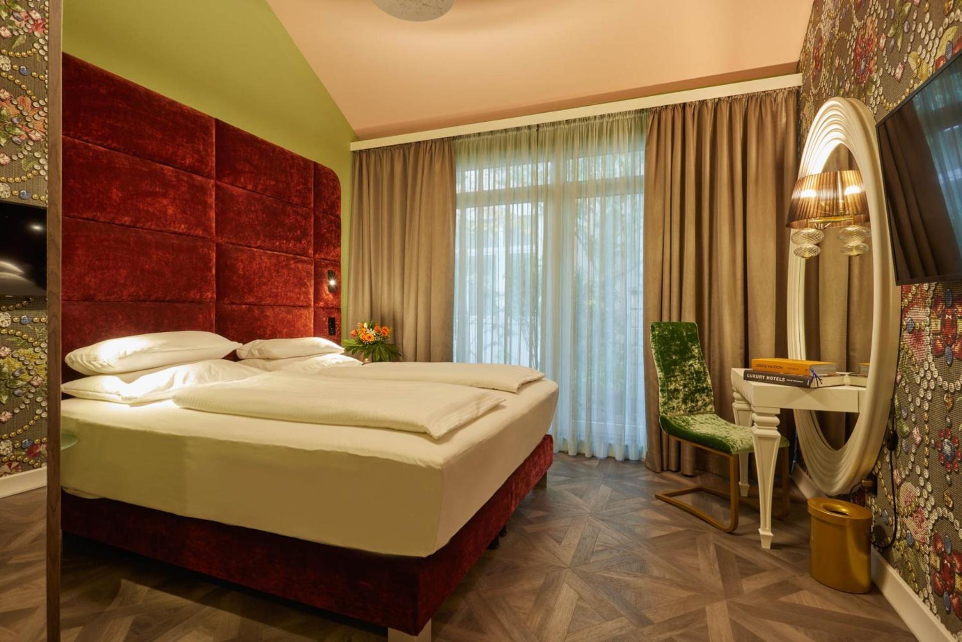 Grand Deluxe Double Room - Photo 15