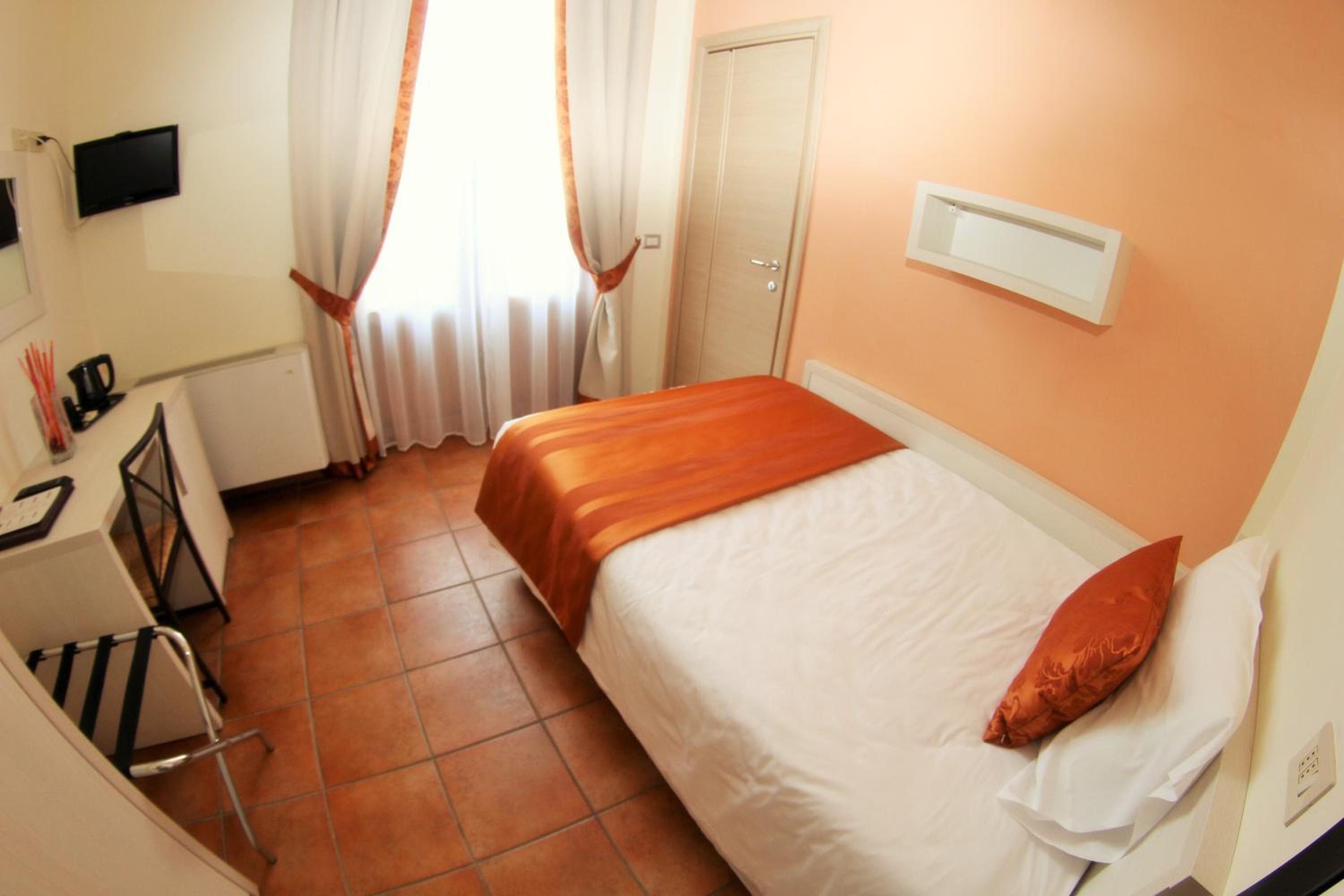 Single Room photo 1