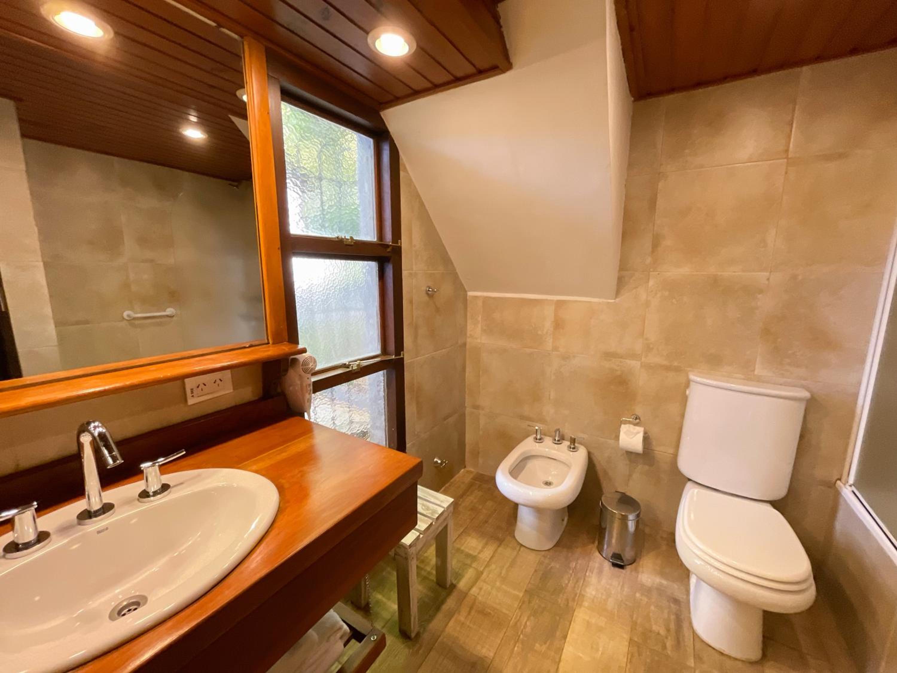 Three-Bedroom Deluxe Bungalow photo 2