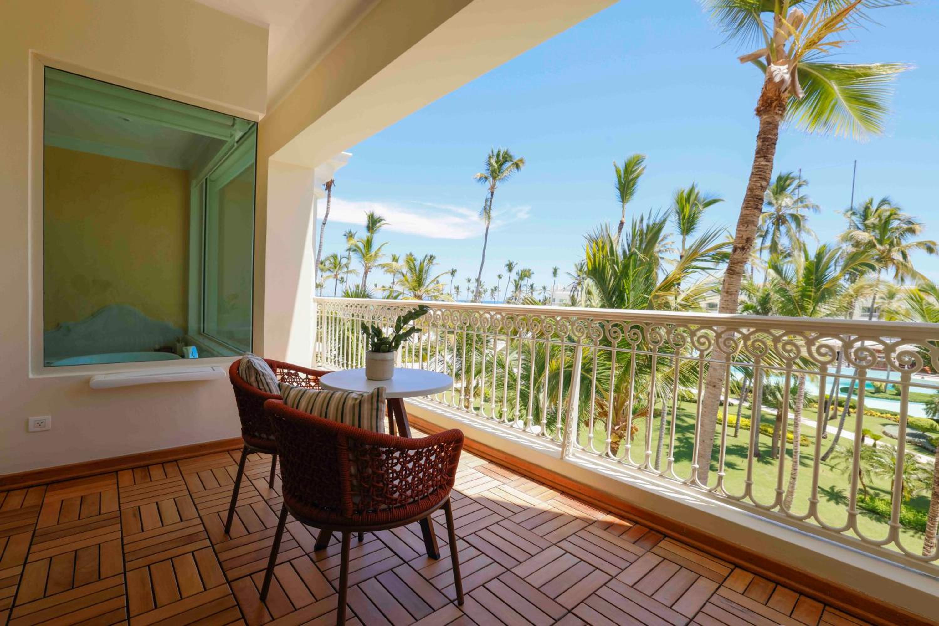 Suite with Lake View photo 2