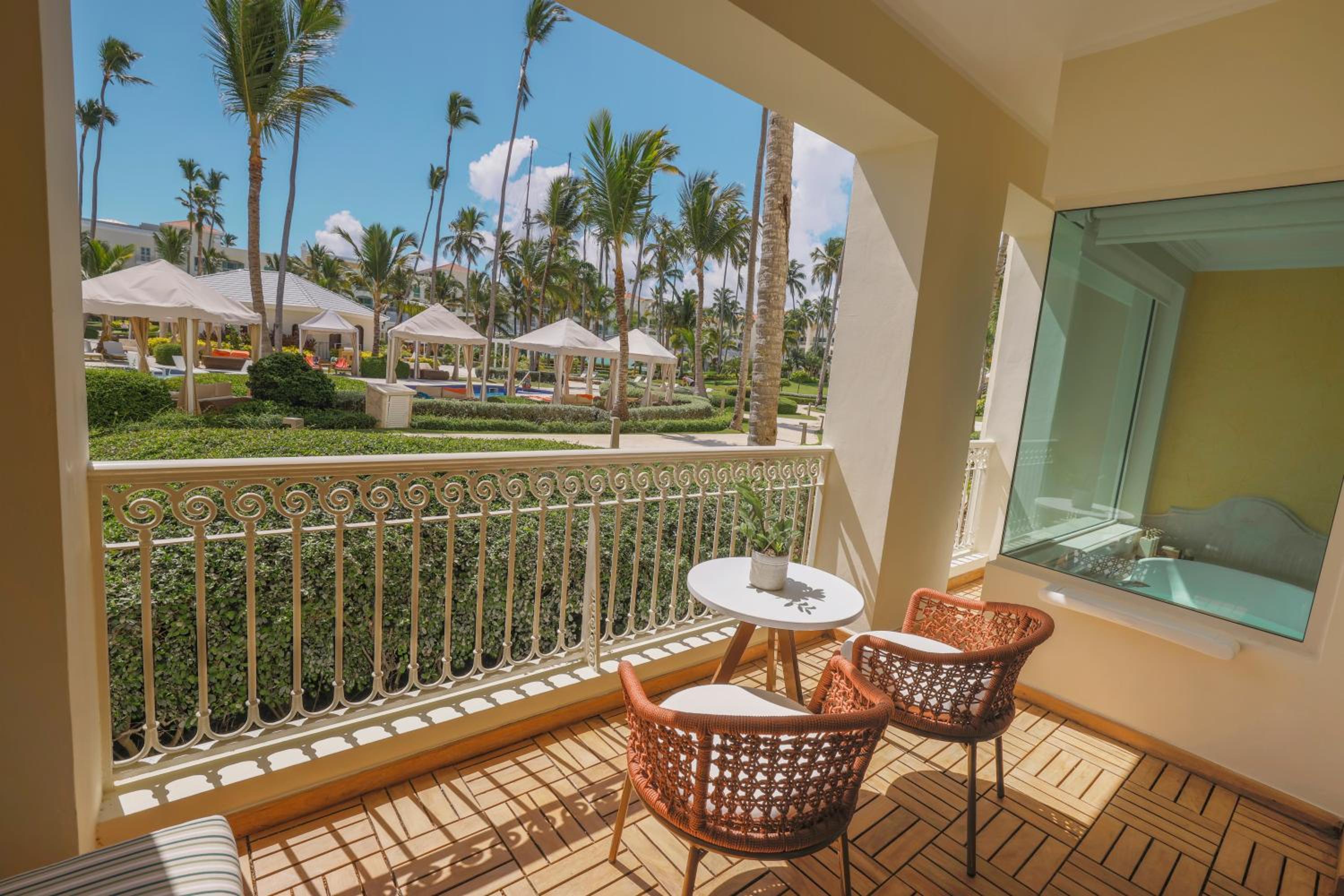 Suite with Lake View photo 2