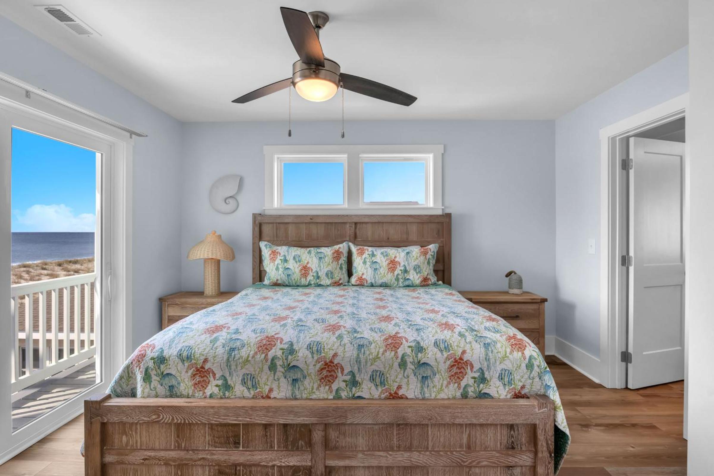 Five-Bedroom House photo 3
