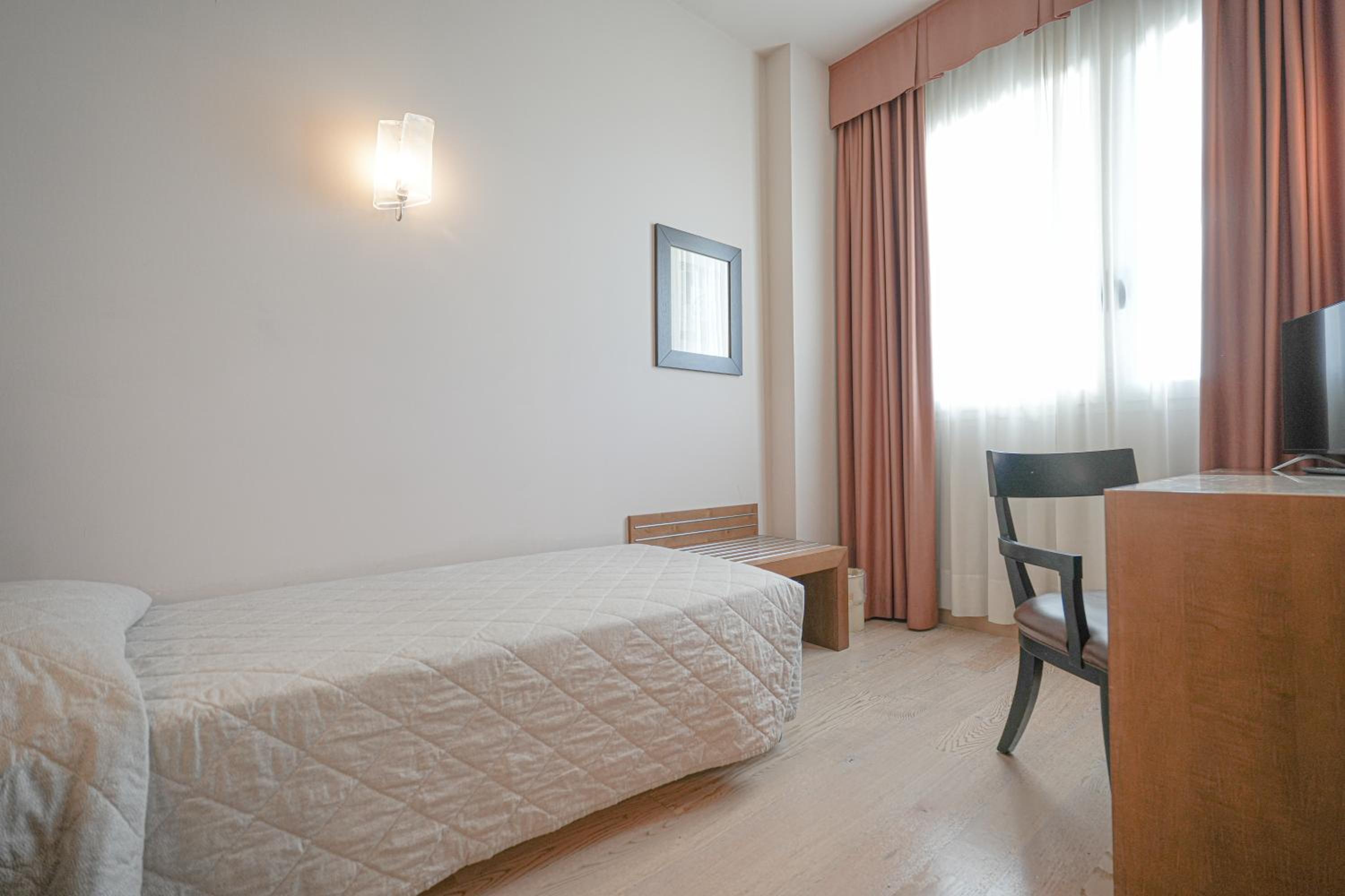 Economy Single Room photo 2