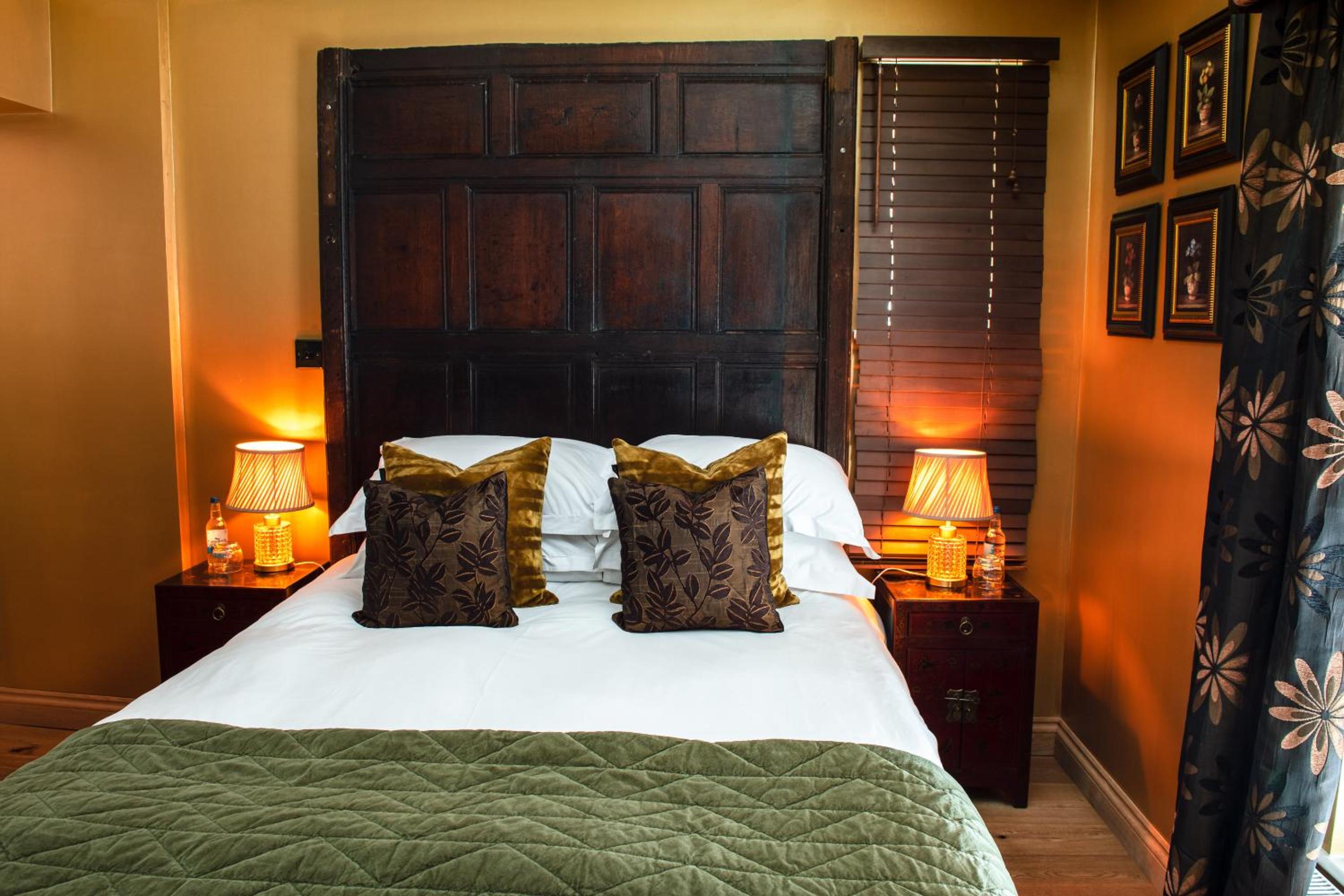 Double Room with Private Bathroom photo 2